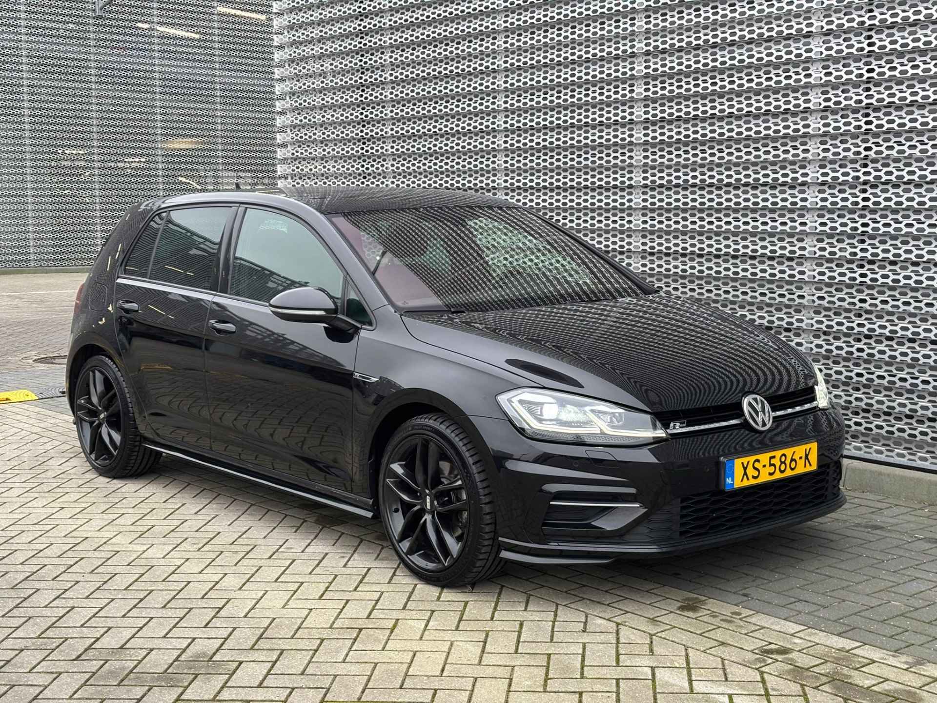 Volkswagen Golf 1.5 TSI Highline Business R / R-Line Interieur + Exterieur / LED / Alarmsysteem / Stoelverwarming / Parkeersensoren V+A - 29/33