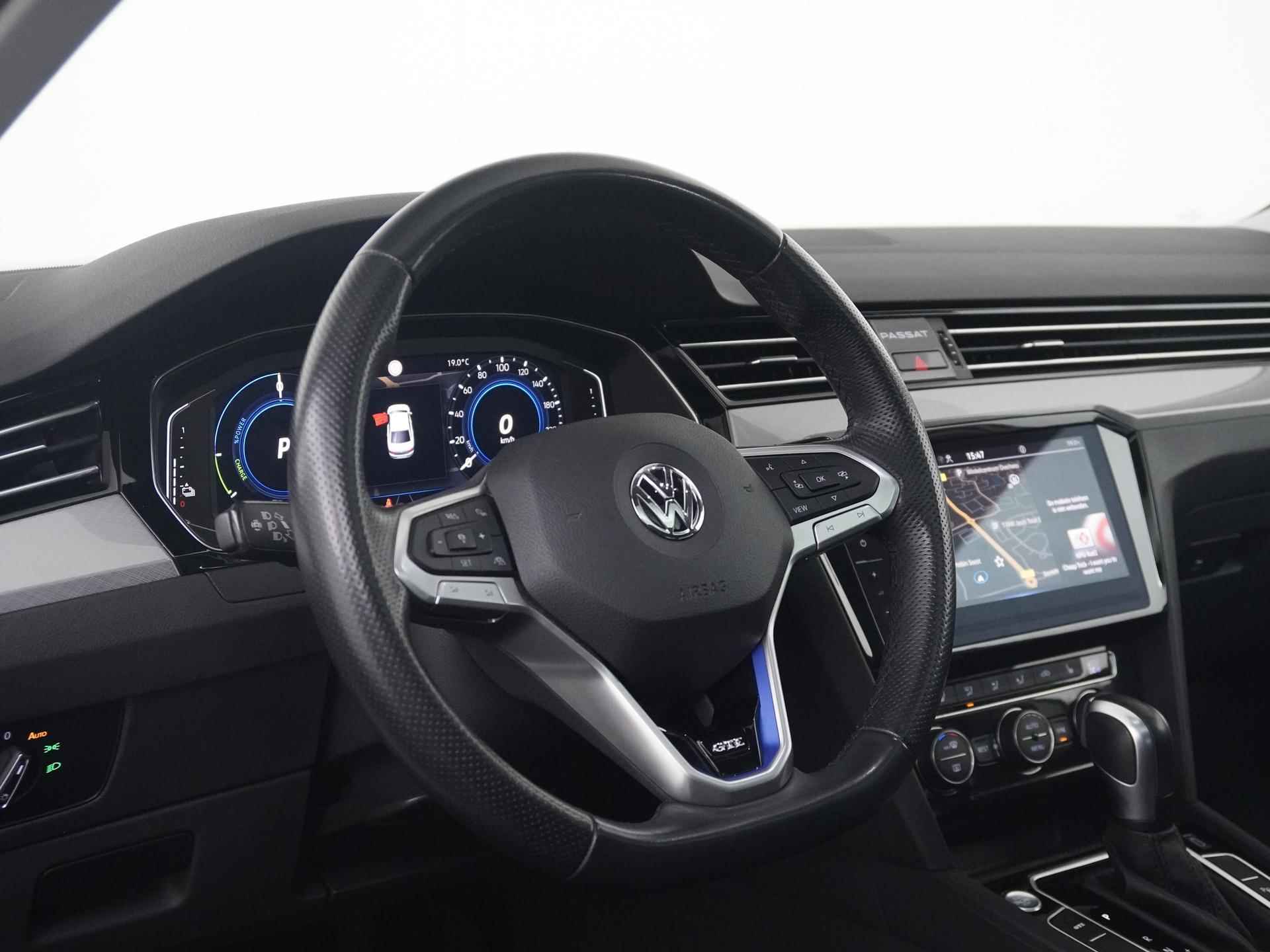 Volkswagen Passat 1.4 TSI Plug-in GTE Facelift | Digital Cockpit | Schuifdak | Matrix LED | Camera | Zondag Open! - 35/44