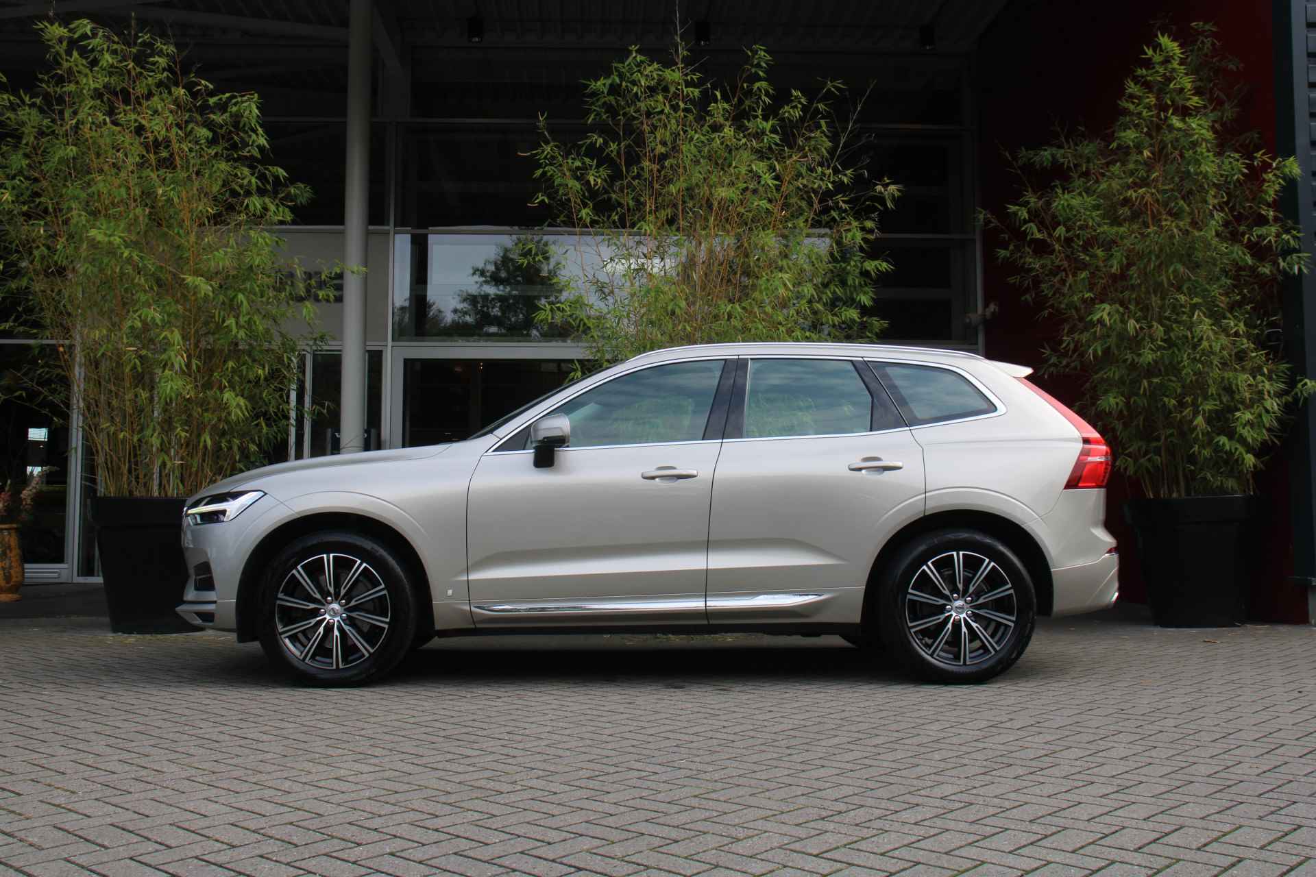 Volvo XC60 2.0 T5 Inscription | Trekhaak | Adaptive Cruise | BLIS | Keyless | Elekt. stoel | 19'' Velgen - 5/16