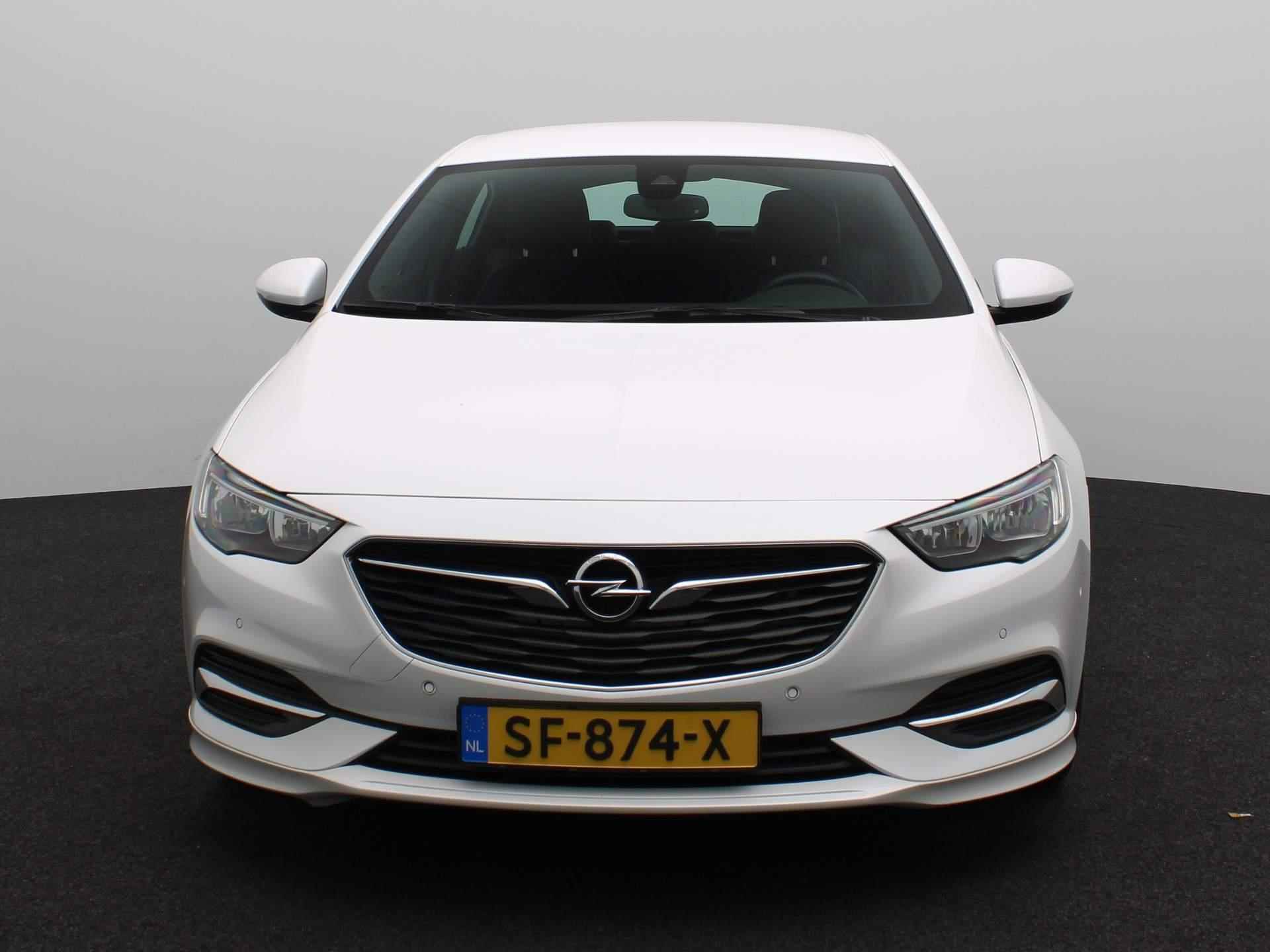 Opel Insignia Grand Sport 1.6 CDTI Aut. OPC-Line Business Executive | Leder | Head-Up Display | Stoelverwarming | Lane-Assist | - 3/30