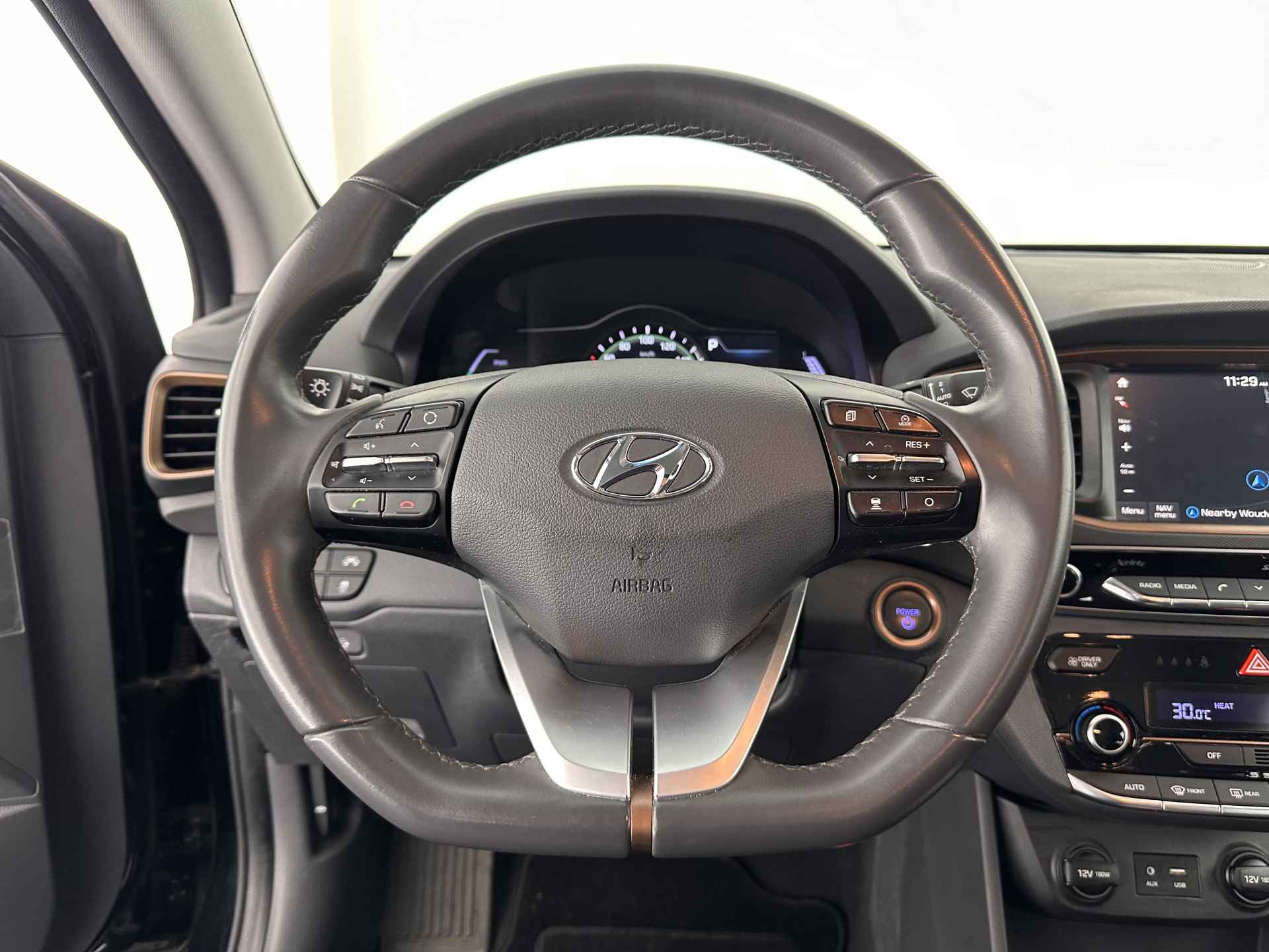 Hyundai IONIQ Comfort EV Aut. *INFINITY-AUDIO | NAVI-FULLMAP | CAMERA | CCS-FASTLOADER | LANE-ASSIST | ADAPTIVE-CRUISE | KEYLESS | SHIFT-PADDLES | PDC | CARPLAY |  DAB+ | COMFORT-SEATS | 16"ALU* - 16/31