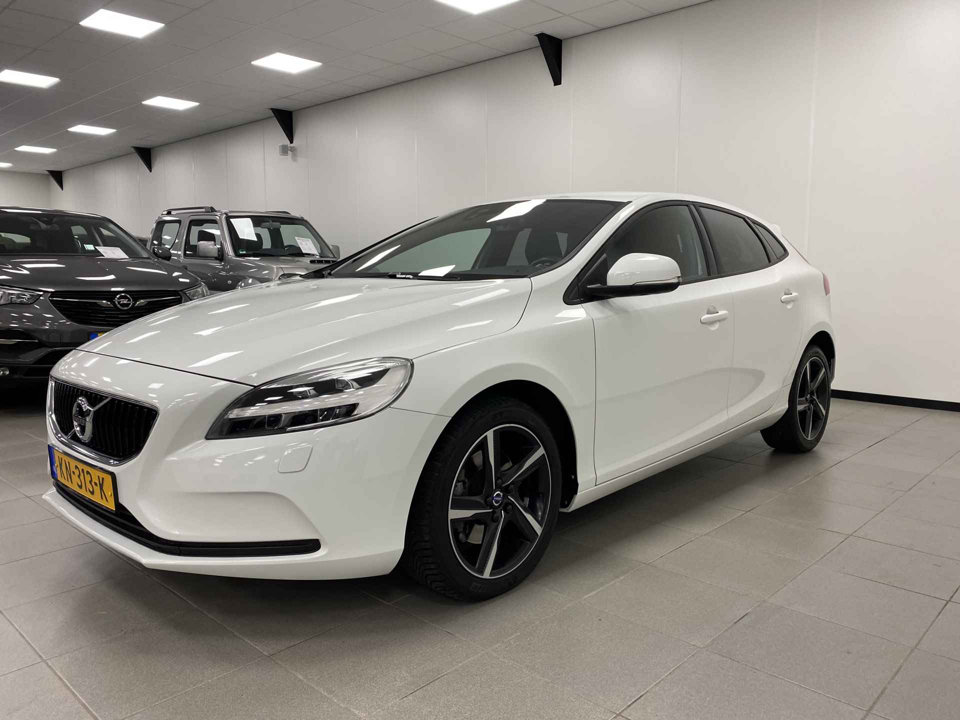 Volvo V40 2.0 T3 /152PK / Nordic+ / TREKH. / NAVI / CRUISE.C / STOELVERW. / - 22/51