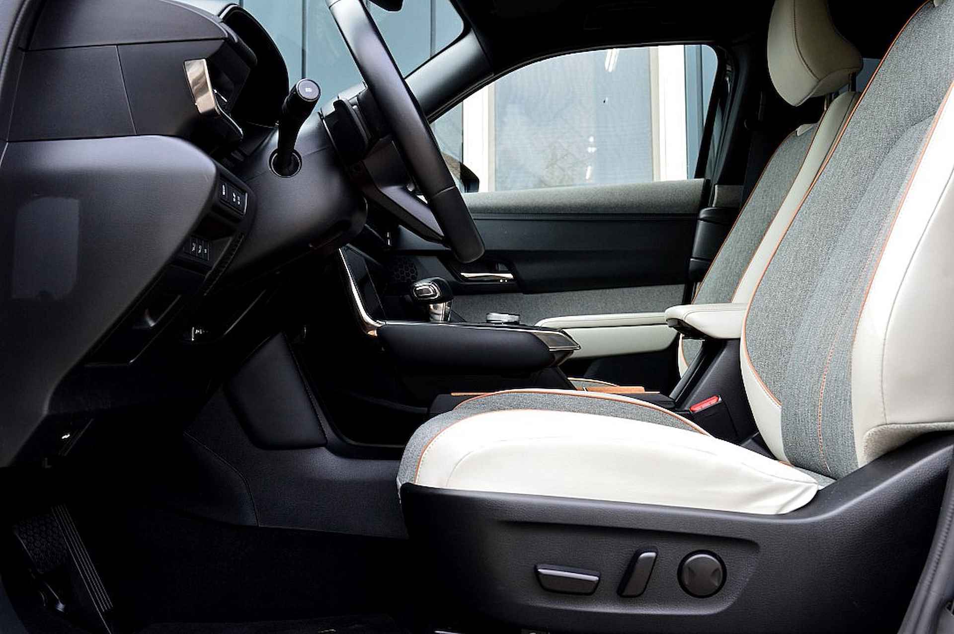 Mazda MX-30 e-SkyActiv 145 First Edition Rijklaarprijs-Garantie Navigatie Led Airco Cr Controle - 11/35