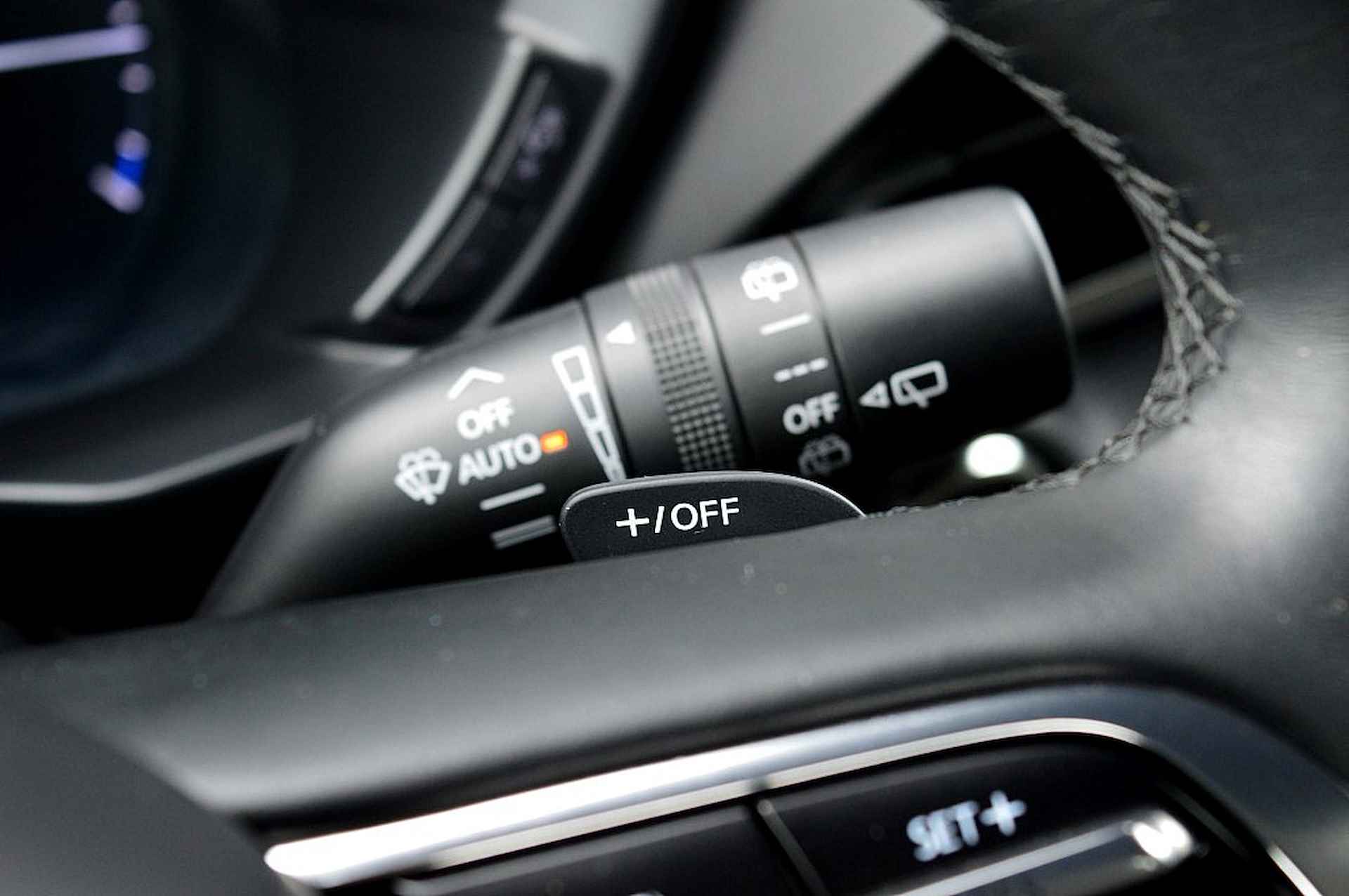 Mazda MX-30 e-SkyActiv 145 First Edition Rijklaarprijs-Garantie Navigatie Led Airco Cr Controle - 31/35