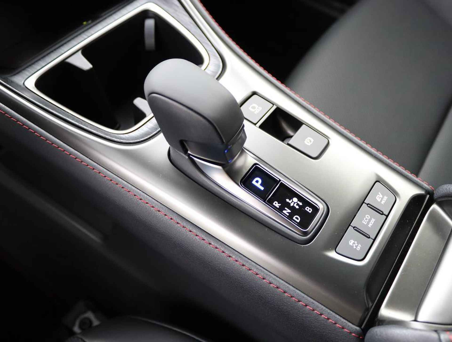 Lexus LBX Emotion 2WD | Advanced Pack | Mark Levinson | Head-Up Display - 26/50