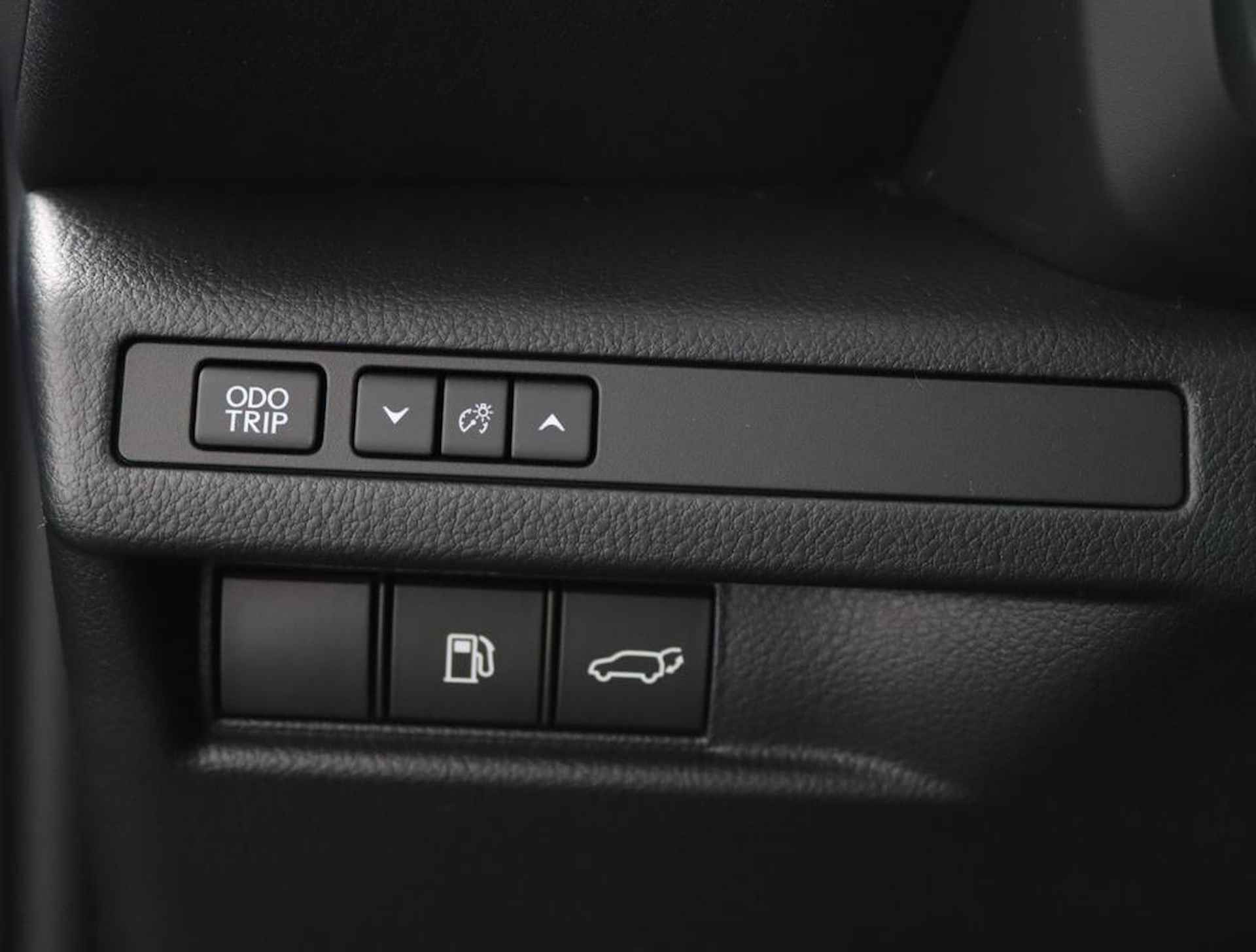 Lexus LBX Emotion 2WD | Advanced Pack | Mark Levinson | Head-Up Display - 28/50
