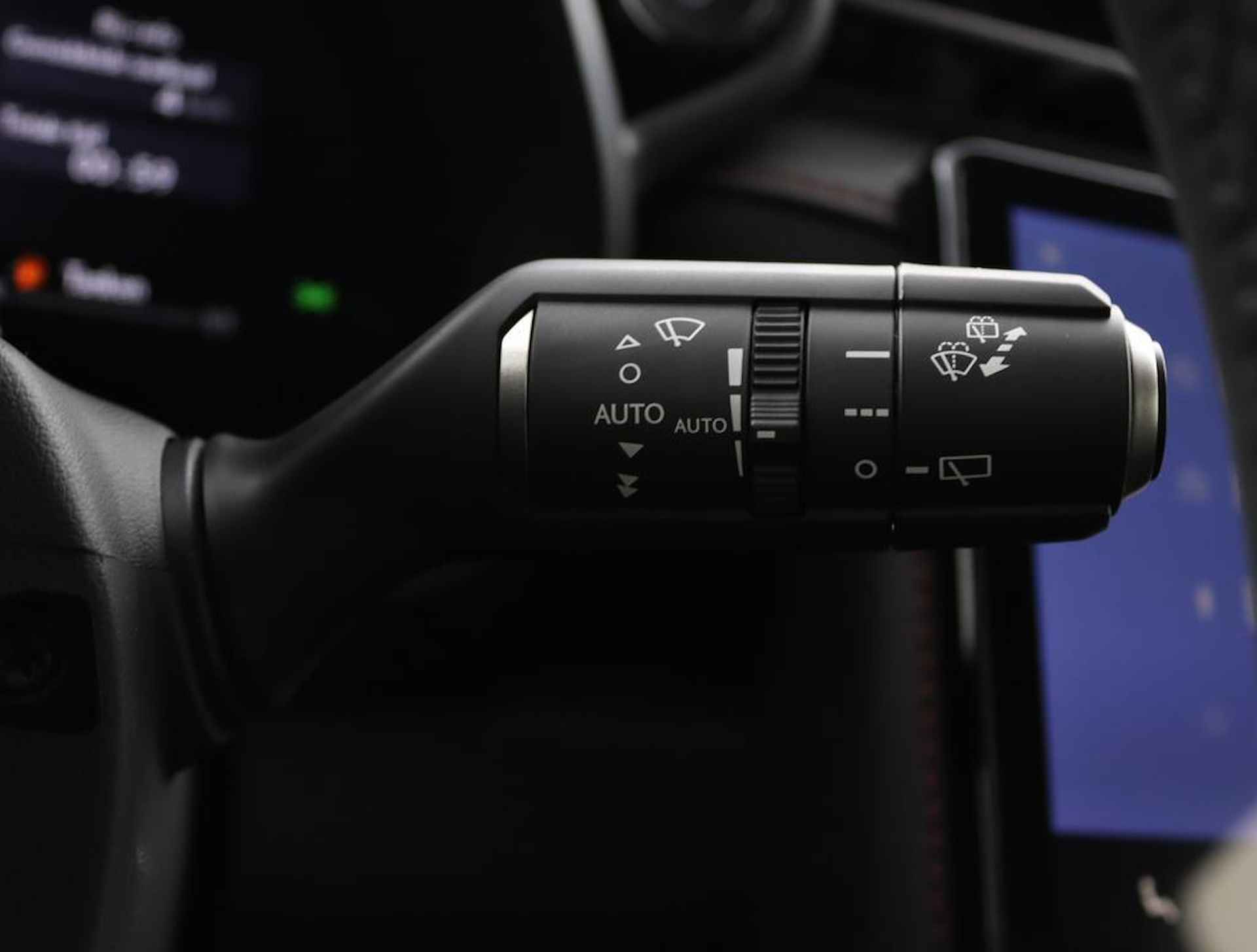 Lexus LBX Emotion 2WD | Advanced Pack | Mark Levinson | Head-Up Display - 30/50