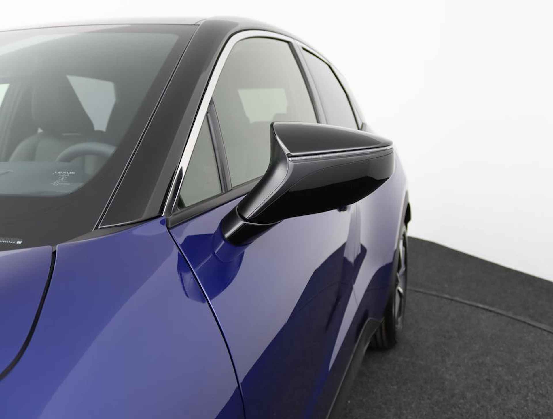 Lexus LBX Emotion 2WD | Advanced Pack | Mark Levinson | Head-Up Display - 34/50