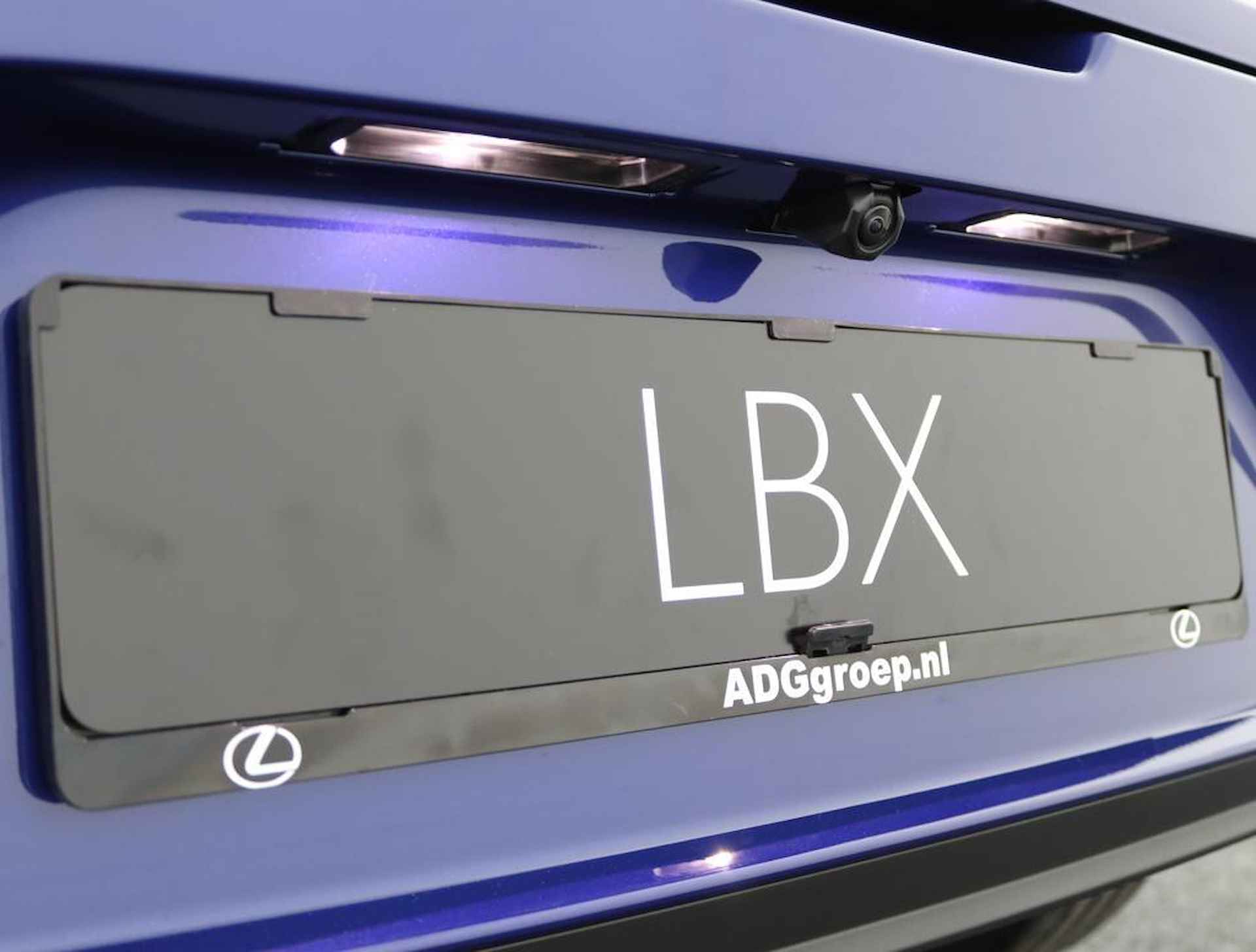 Lexus LBX Emotion 2WD | Advanced Pack | Mark Levinson | Head-Up Display - 50/50