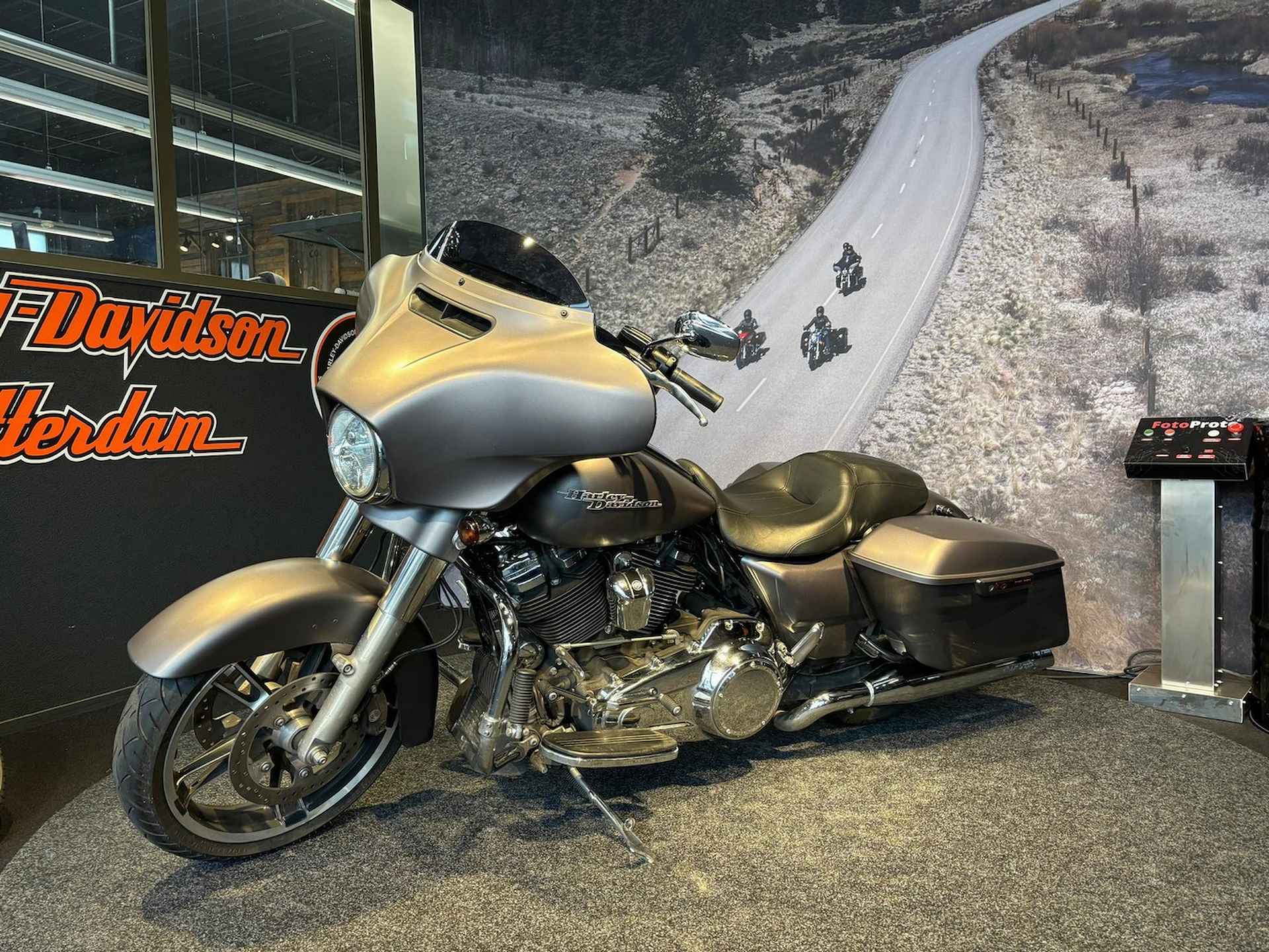 Harley-Davidson FLHXS STREET GLIDE SPECIAL - 9/10