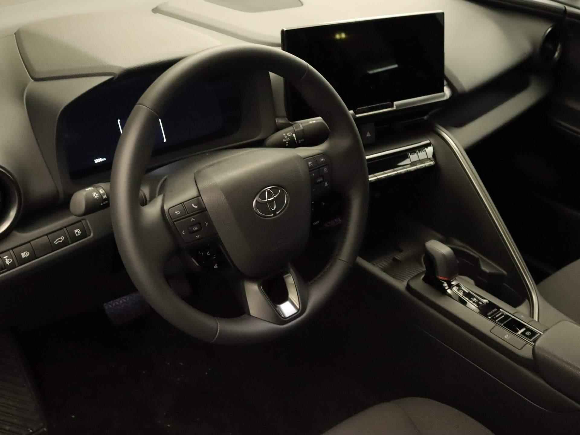 Toyota C-HR Hybrid 140 First Edition DIRECT UIT VOORRAAD LEVERBAAR! - STOEL EN STUURVERWARMING - AUTOMATISCHE ACHTERKLEP - DRAADLOZE TELEFOONLADER - 3/35