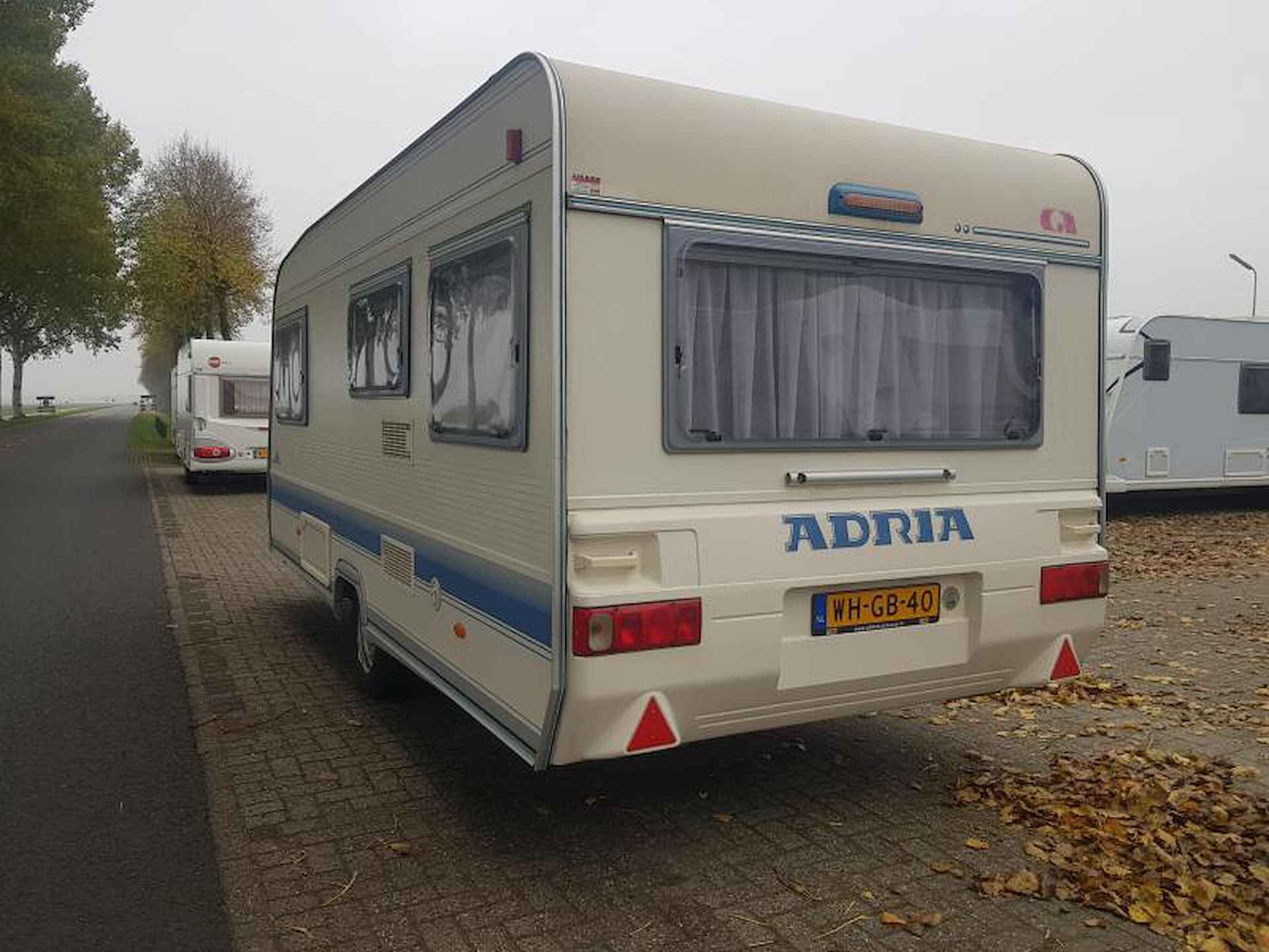 Adria Unica B 462 PU Voortent en luifel - 17/18