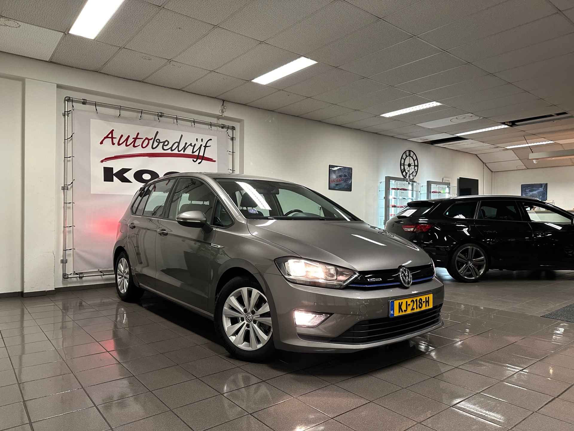 Volkswagen Golf Sportsvan 1.0 TSI Connected Series * Automaat / Camera / Navigatie / Trekhaak / NL Auto * - 7/23