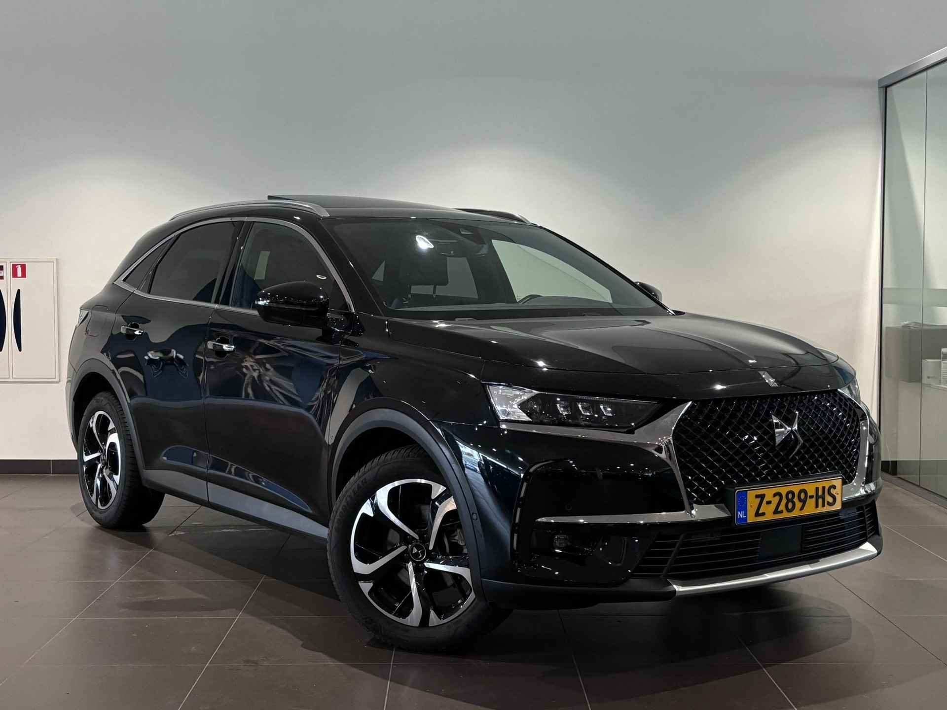 DS DS 7 Crossback SUV Grand Chic Rivoli 1.6 PureTech 180pk EAT8 AUTOMAAT | NIGHTVISION | SCHUIF/KANTELDAK | HANDSFREE A.KLEP | 360° CAMERA | STOELVERW. | RIVOLI ZWART LEDER - 6/83