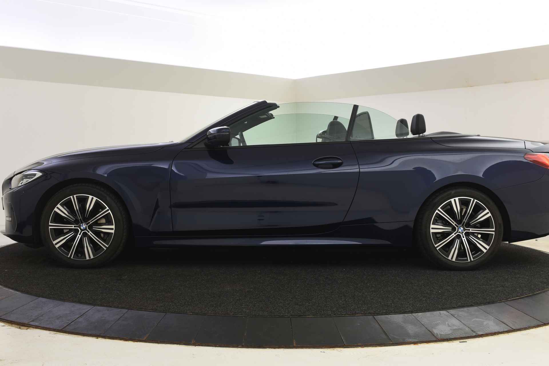 BMW 4 Serie Cabrio 430i High Executive Automaat / LED / Live Cockpit Professional / Stoelverwarming / Leder / Parking Assistant - 4/52