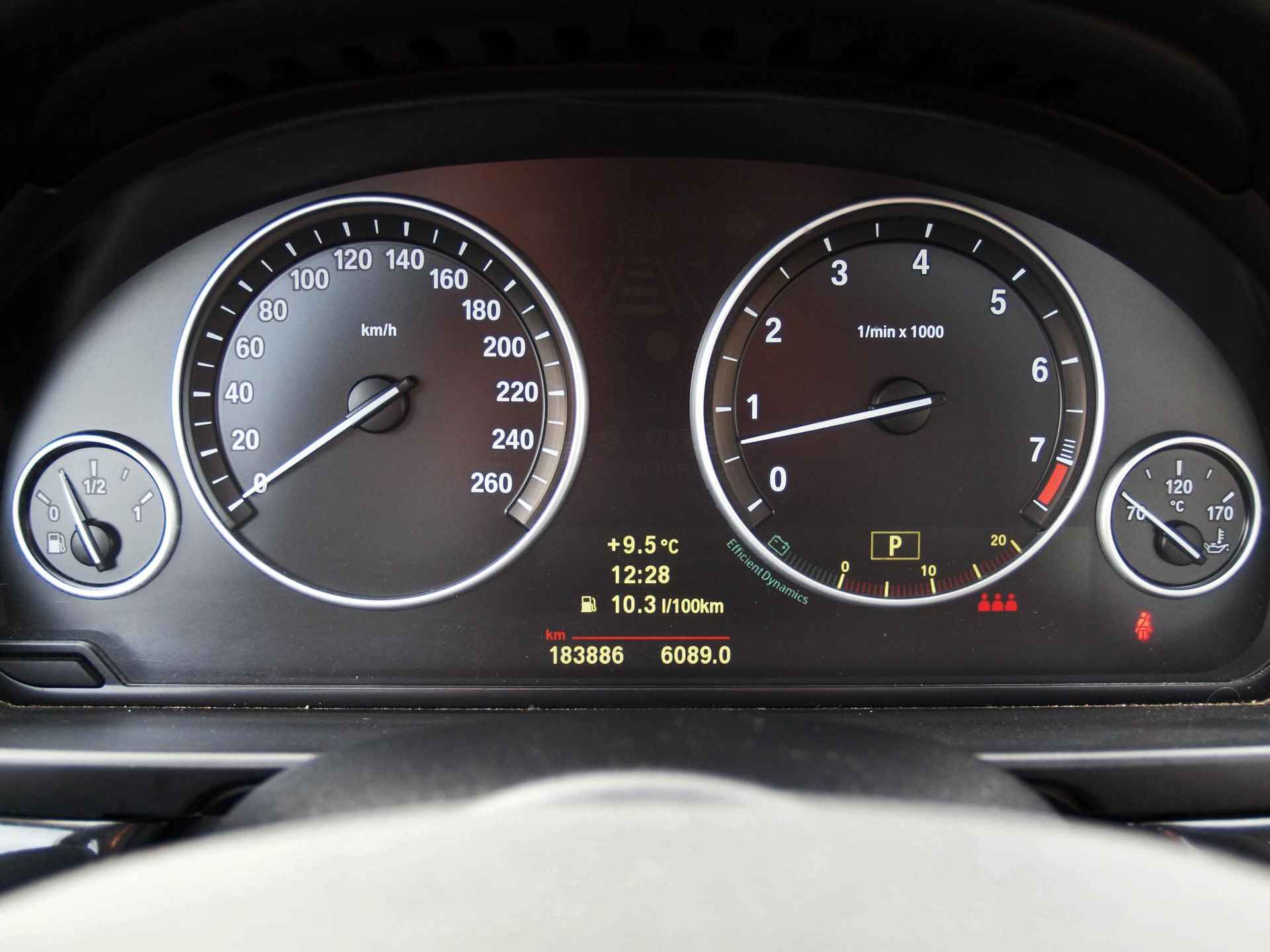 BMW 5-serie 523i High Executive | Schuifdak | Trekhaak | Cruise Control | Leer | - 18/33