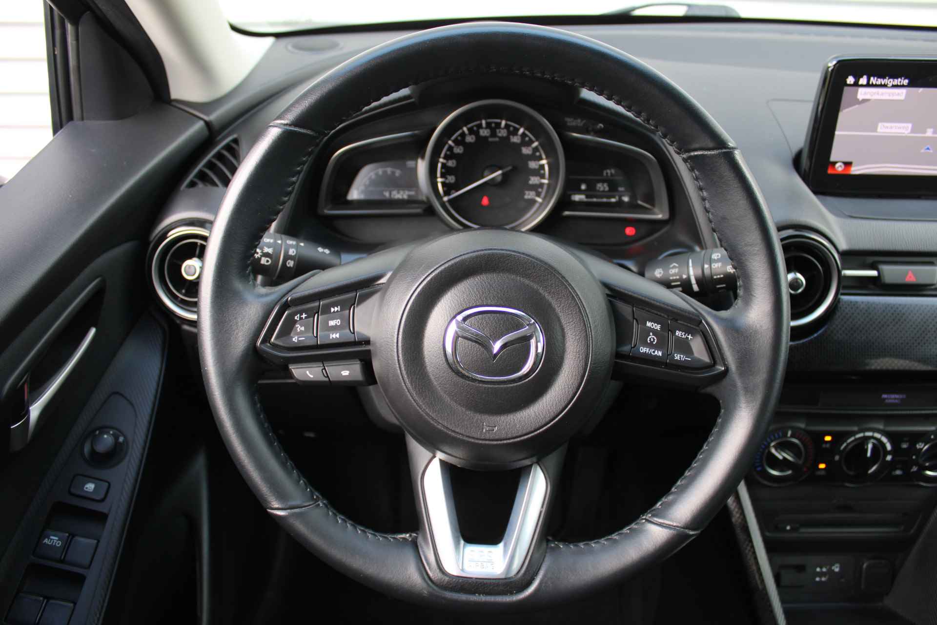 Mazda 2 1.5 Skyactiv-G Sport Selected | Navi | Airco | Cruise | Camera | 16" LM | - 11/32