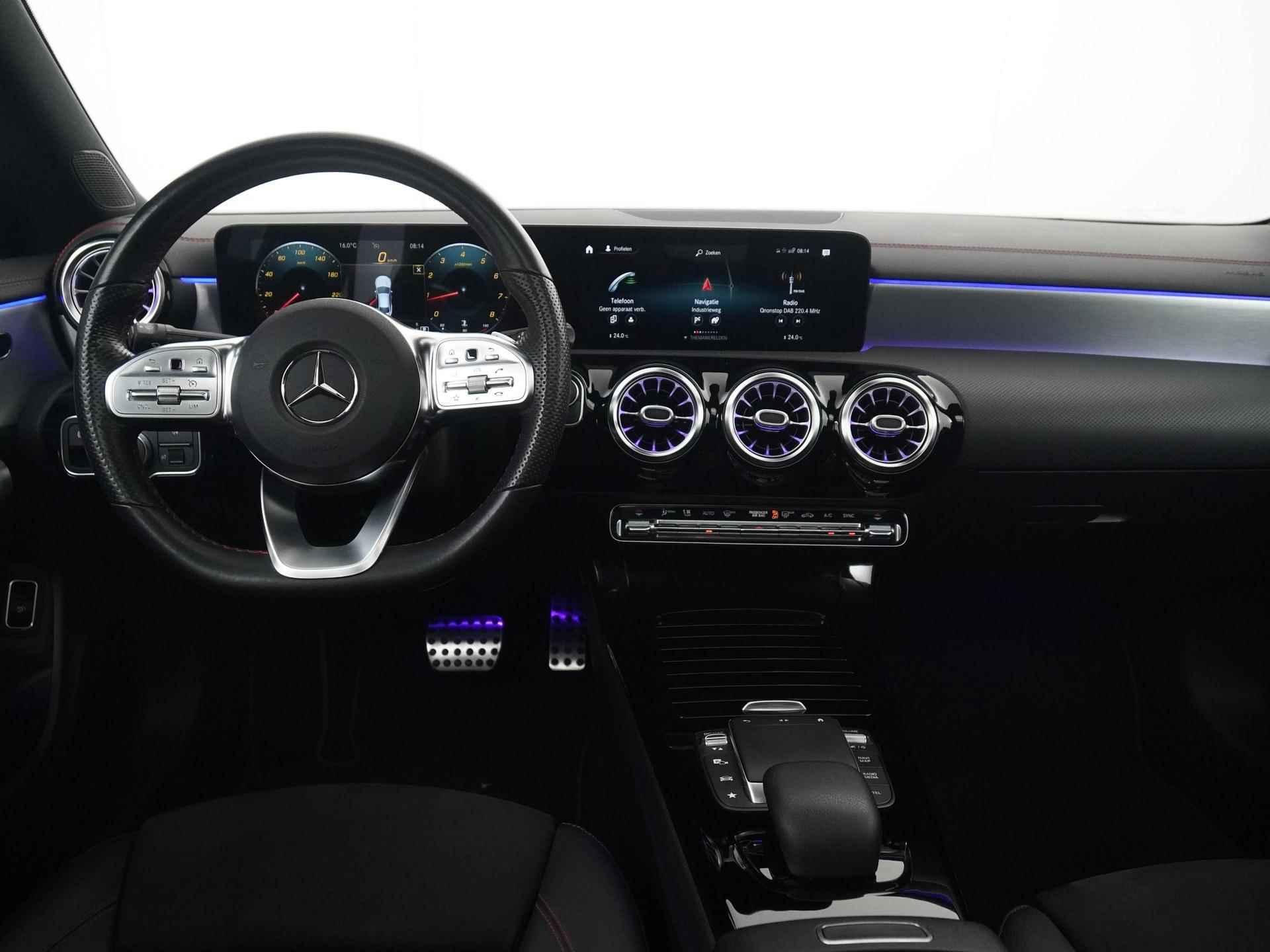 Mercedes-Benz CLA-klasse 200 Premium Plus AMG Night | Panoramadak | Widescreen | Mem Stoel | Carplay | Zondag Open! - 5/42