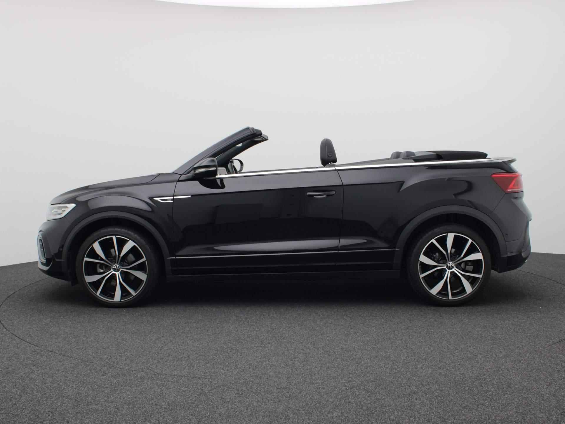 Volkswagen T-Roc Cabrio 1.5 TSI R-Line 150PK DSG Adaptieve Cruise Controle, Achteruitrijcamera, LED Matrix, Trekhaak, 19" LM Velgen - 2/47