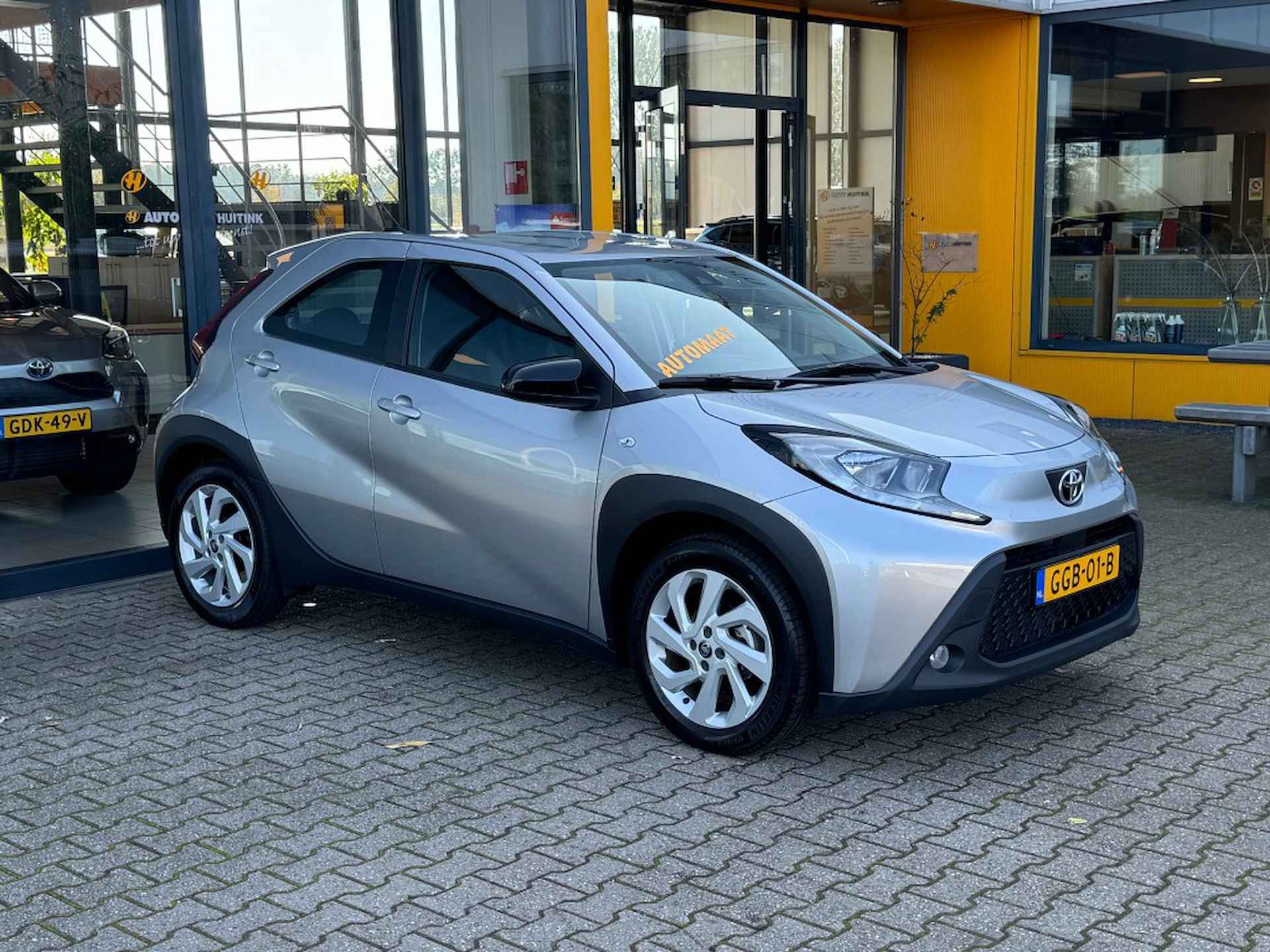 TOYOTA Aygo X 1.0 VVTI-i S Automaat  - LM 17 - camera -  navi/apple/android - 4/31