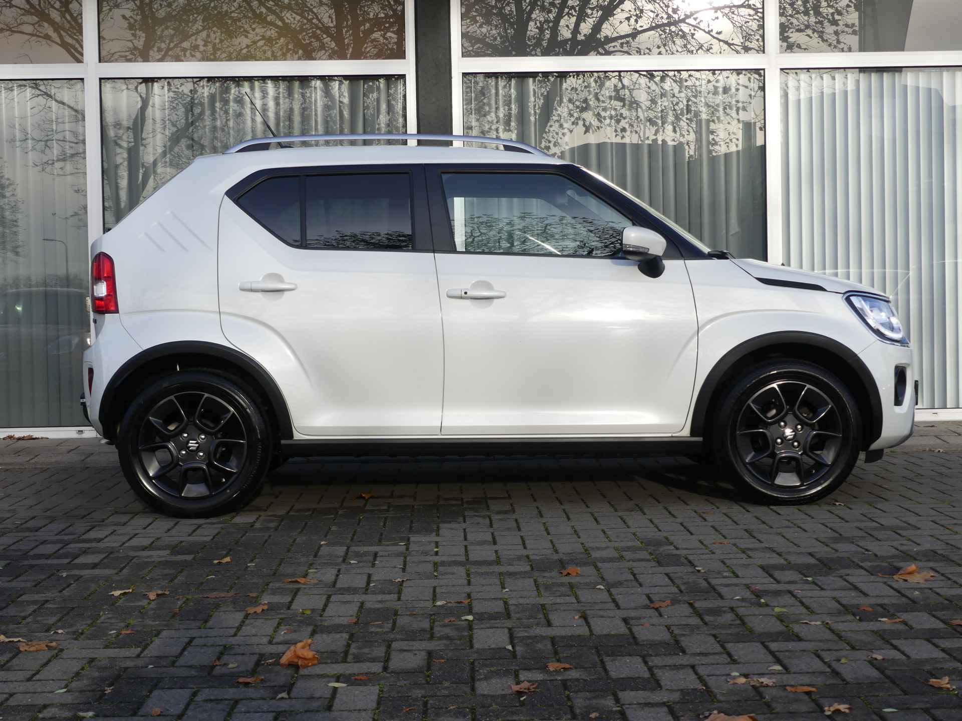 Suzuki Ignis 1.2 Smart Hybrid Style AUTOMAAT, Trekhaak, Navigatie,  Carplay/Andriod auto. - 3/32