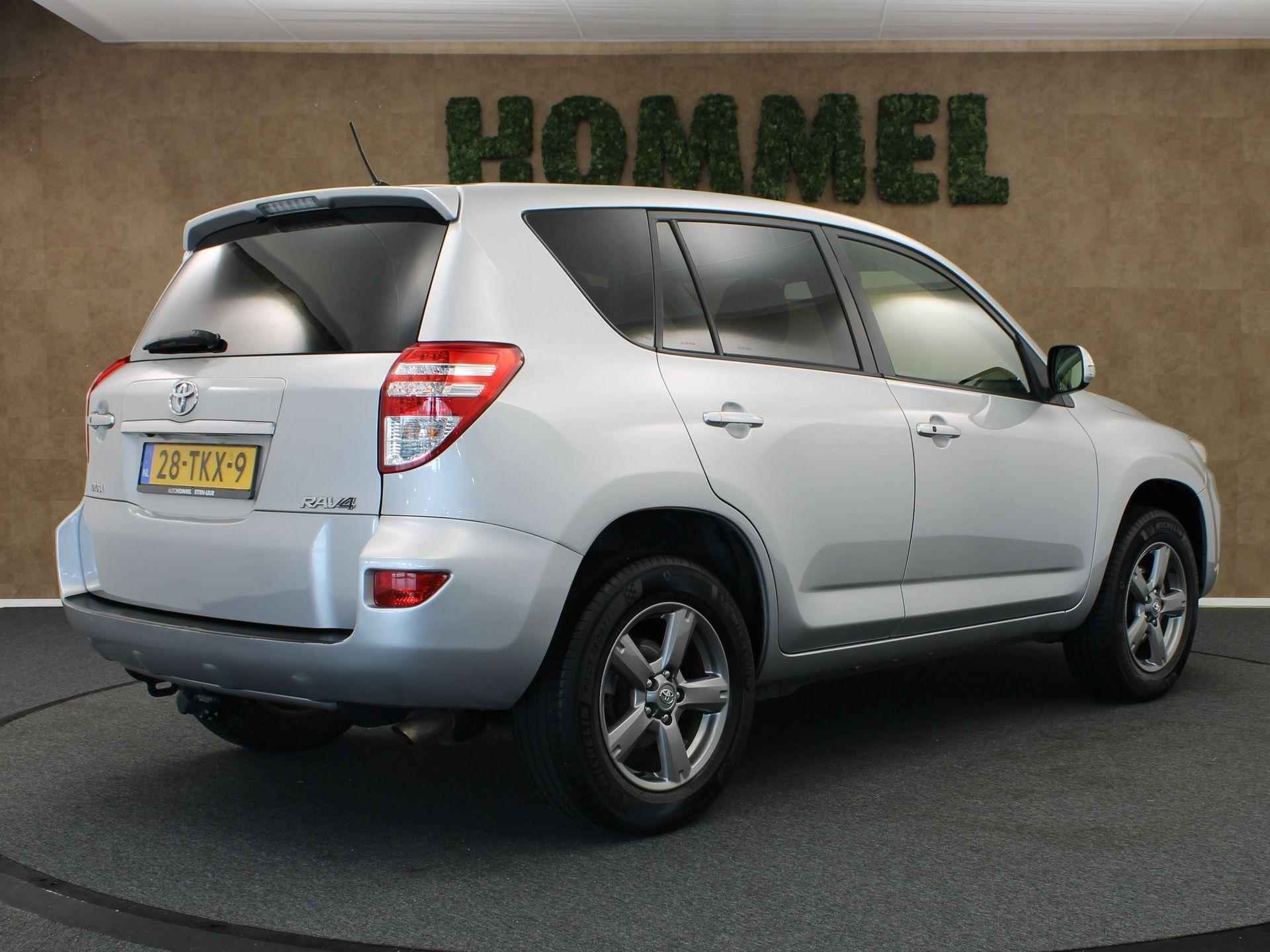 Toyota RAV4 2.0 VVTi X-Style 2WD - ORIGINEEL NEDERLANDSE AUTO- AFNEEMBARE TREKHAAK (2.000 KG GEREMD TREKGEWICHT) - NAVIGATIE - STOELVERWARMING - KEYLESS ENTRY & START - CRUISE CONTROL - 2/38