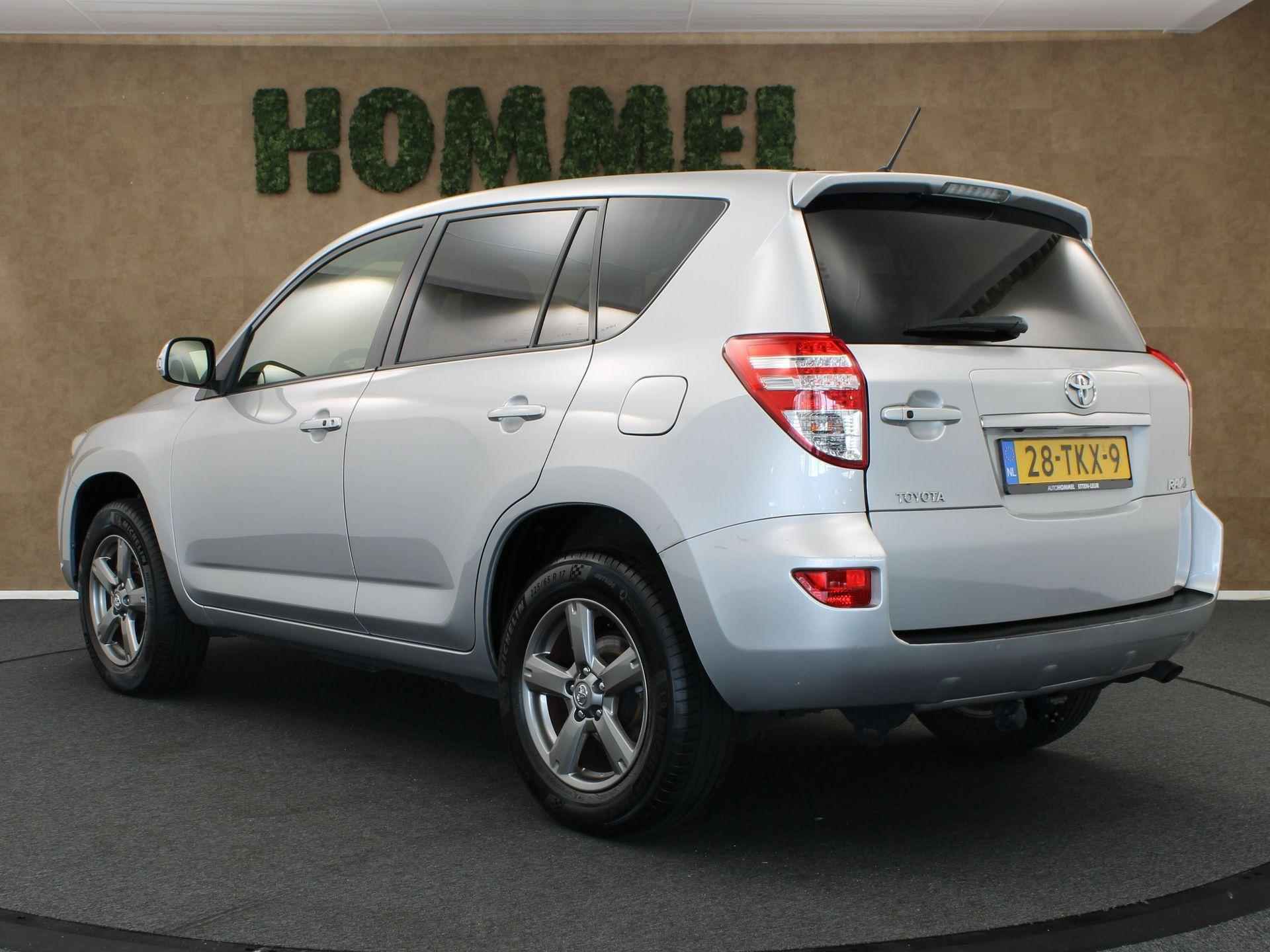 Toyota RAV4 2.0 VVTi X-Style 2WD - ORIGINEEL NEDERLANDSE AUTO- AFNEEMBARE TREKHAAK (2.000 KG GEREMD TREKGEWICHT) - NAVIGATIE - STOELVERWARMING - KEYLESS ENTRY & START - CRUISE CONTROL - 12/38