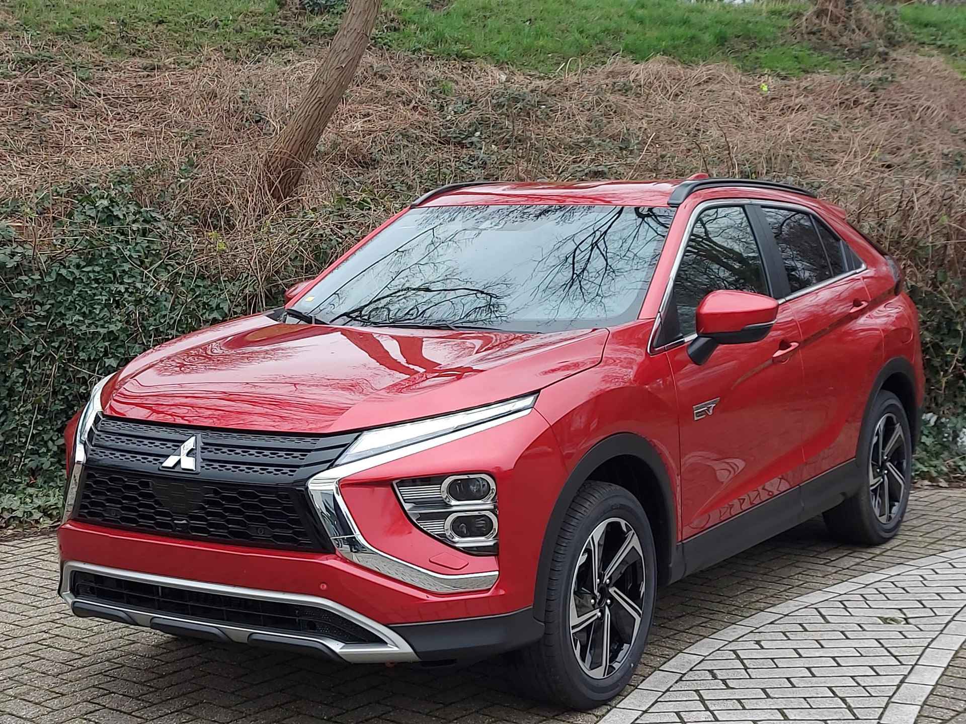 Mitsubishi Eclipse Cross 2.4 PHEV Intense+ | € 8.000,- VOORRAAD KORTING | op = op  AUTOMAAT | APPLE/ANDROID AUTO | STOELVERWARMING | CLIMATE | CRUISE | 4X4 | - 20/41