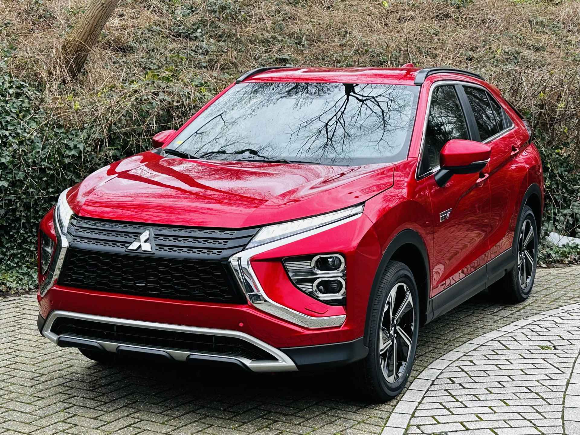 Mitsubishi Eclipse Cross 2.4 PHEV Intense+ | € 8.000,- VOORRAAD KORTING | op = op  AUTOMAAT | APPLE/ANDROID AUTO | STOELVERWARMING | CLIMATE | CRUISE | 4X4 | - 40/41