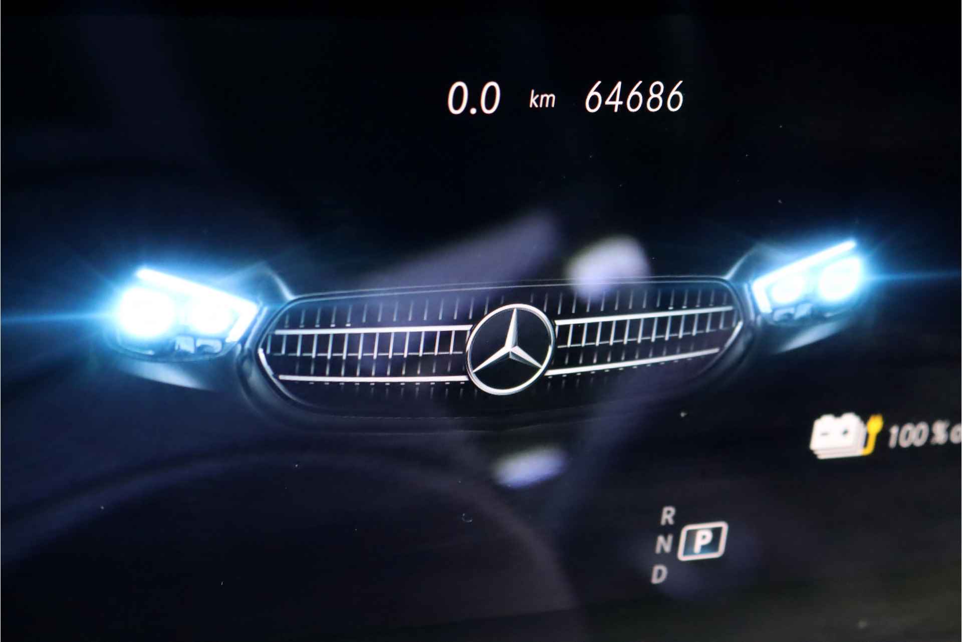 Mercedes-Benz E-Klasse 300 de Premium+ AMG Line Aut9, Panoramadak, Memory, Burmester, Trekhaak, Keyless Go, Surround Camera, Leder, Dodehoekassistent, Cruise Control, Sfeerverlichting, Etc. - 29/49