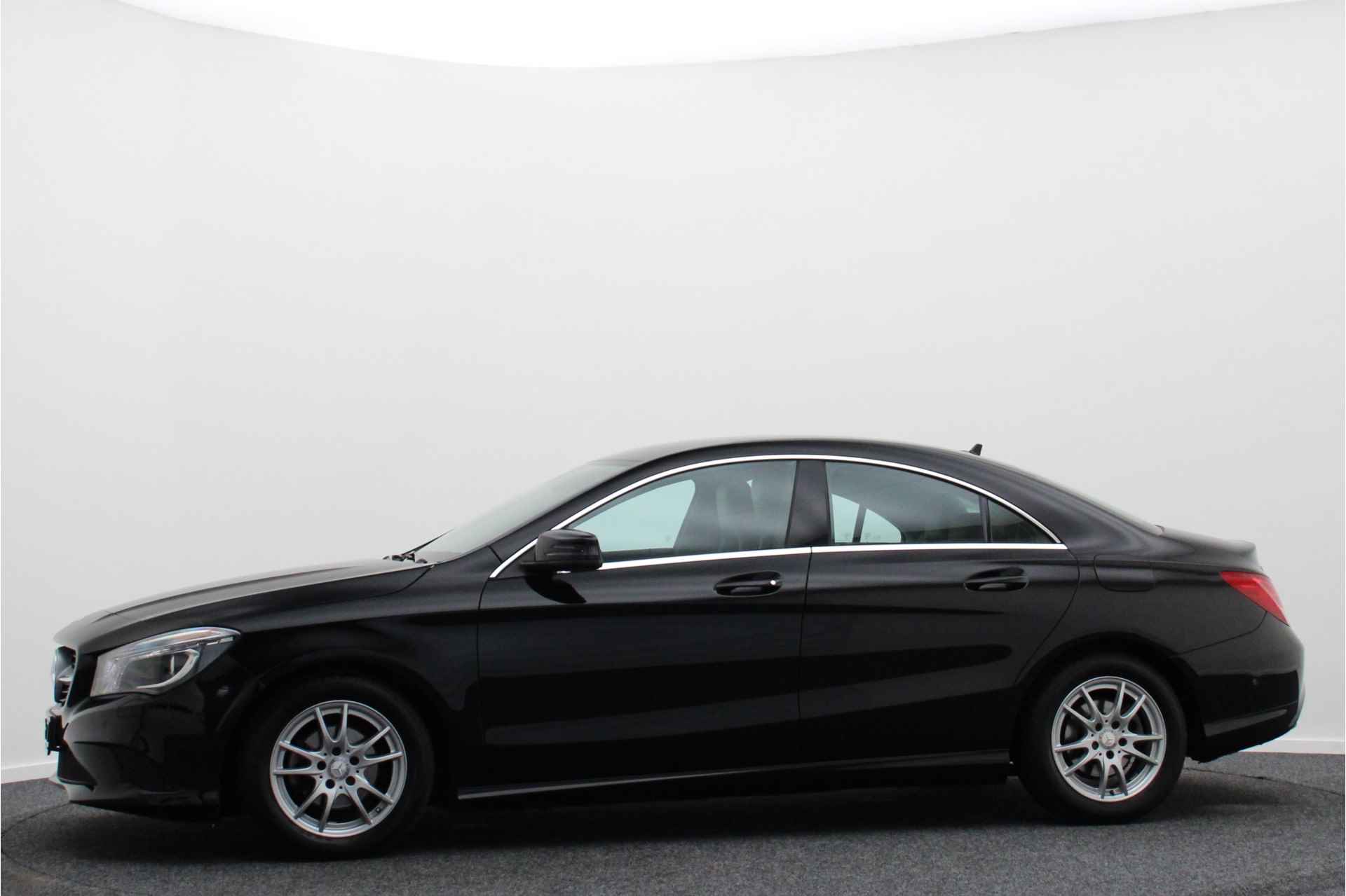 Mercedes-Benz CLA-Klasse 180 Ambition Leer, Navigatie, Bi-Xenon, Airco, Cruise, Bluetooth, PDC, Trekhaak, 16'' - 8/46