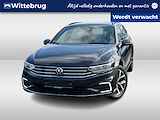 Volkswagen Passat Variant 1.4 TSI PHEV 218PK GTE / Zwenkbare Trekhaak / Head-Up Display / Achteruitrijcamera / Stoelverwarming / LED