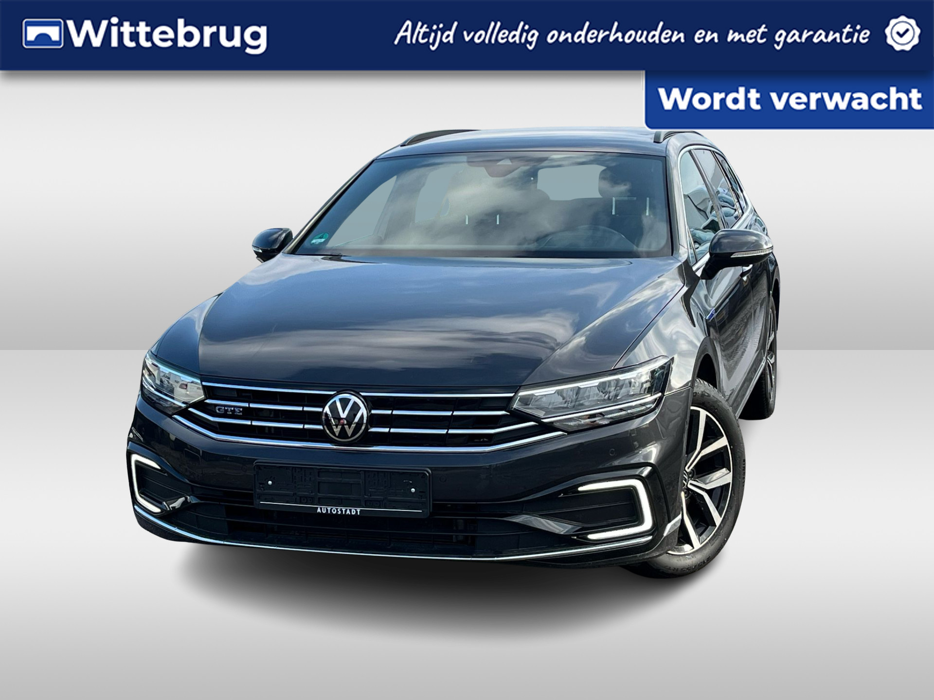 Volkswagen Passat Variant 1.4 TSI PHEV 218PK GTE / Zwenkbare Trekhaak / Head-Up Display / Achteruitrijcamera / Stoelverwarming / LED