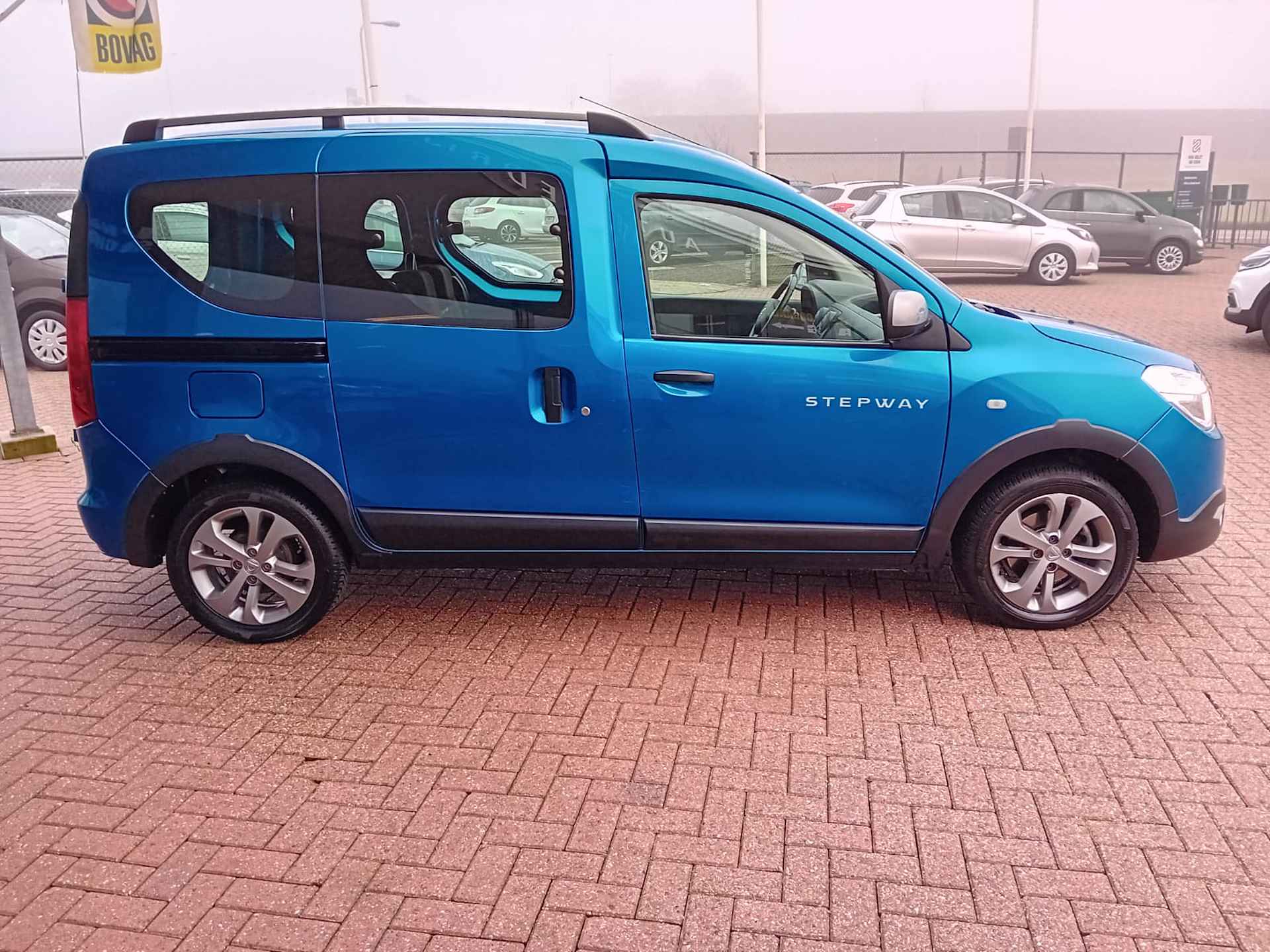 Dacia Dokker 1.2 TCe S&S Stepway, Airco, Multimedia systeem, Bluetooth telefoonverbinding, Cruise control, Parkeersensoren, Elektrische ramen BOVAG - 5/23