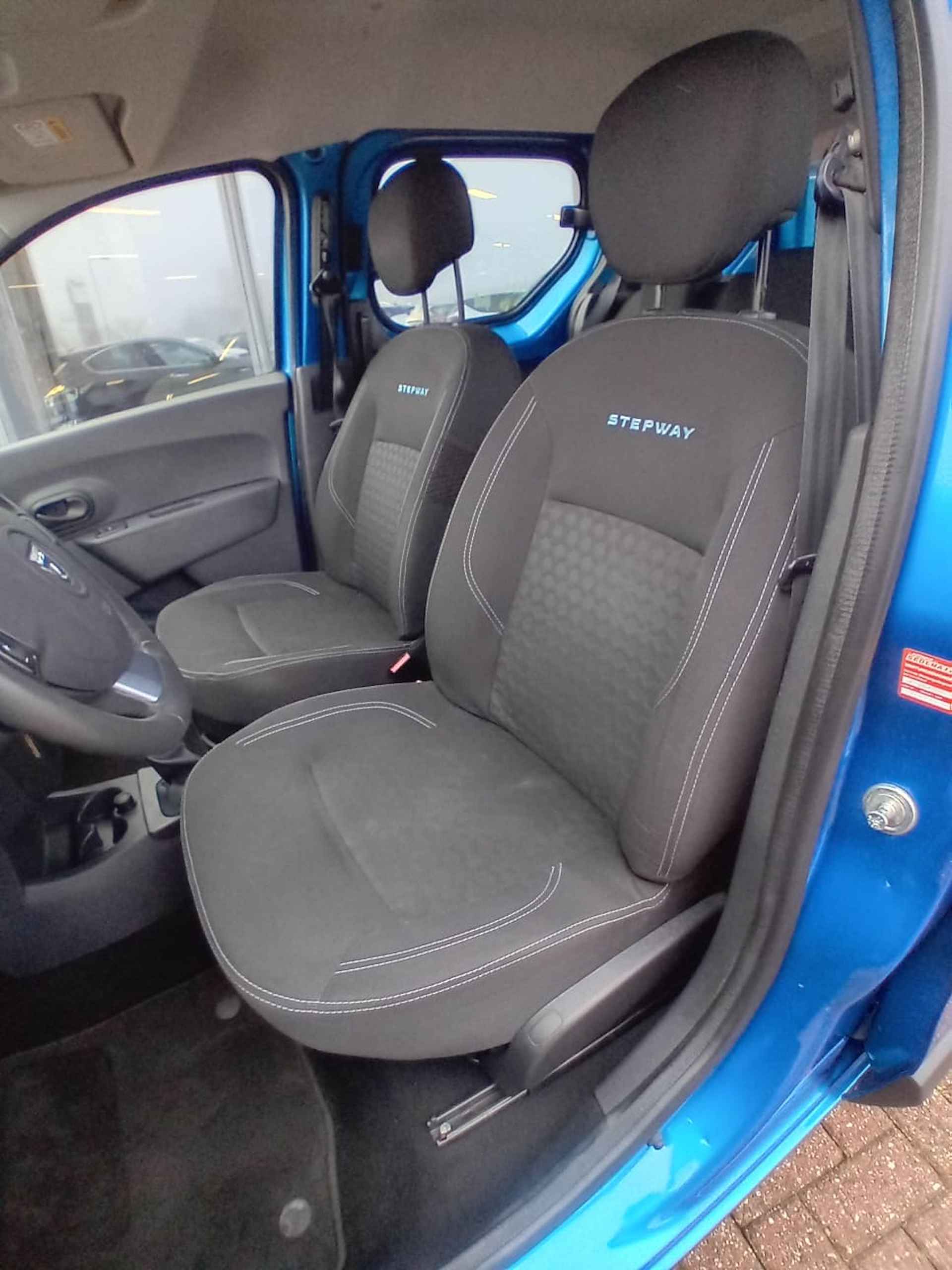 Dacia Dokker 1.2 TCe S&S Stepway, Airco, Multimedia systeem, Bluetooth telefoonverbinding, Cruise control, Parkeersensoren, Elektrische ramen BOVAG - 15/23