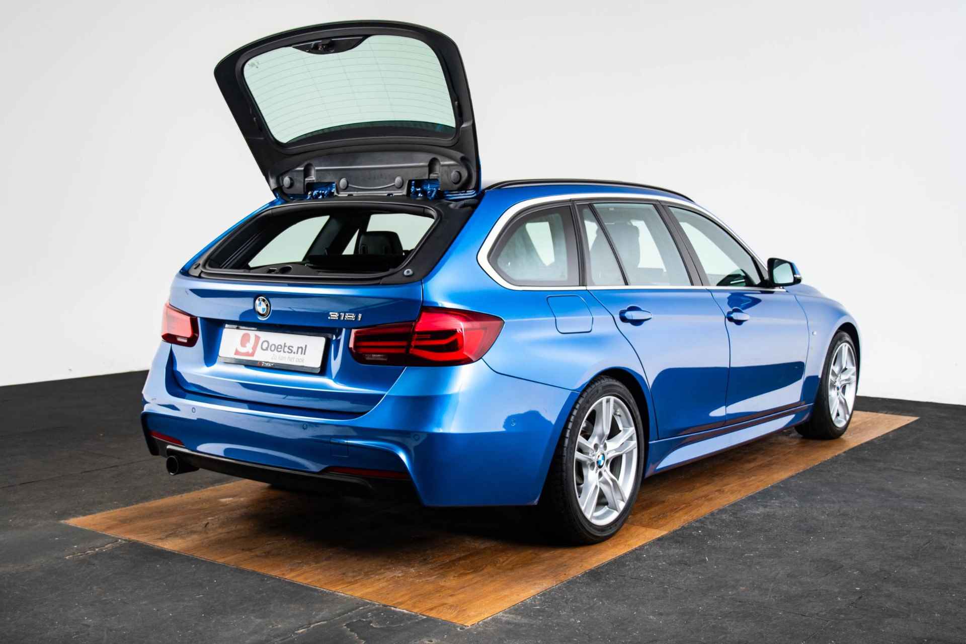 BMW 3-serie Touring 318i Edition M Sport Shadow Executive M Sport - Panoramadak - Cruise control - Park Assistant -  Regen/lichtsensor - Elektrisch verwarmde voorstoelen - HiFi - Automatisch dimmende binnenspiegel - - 12/67