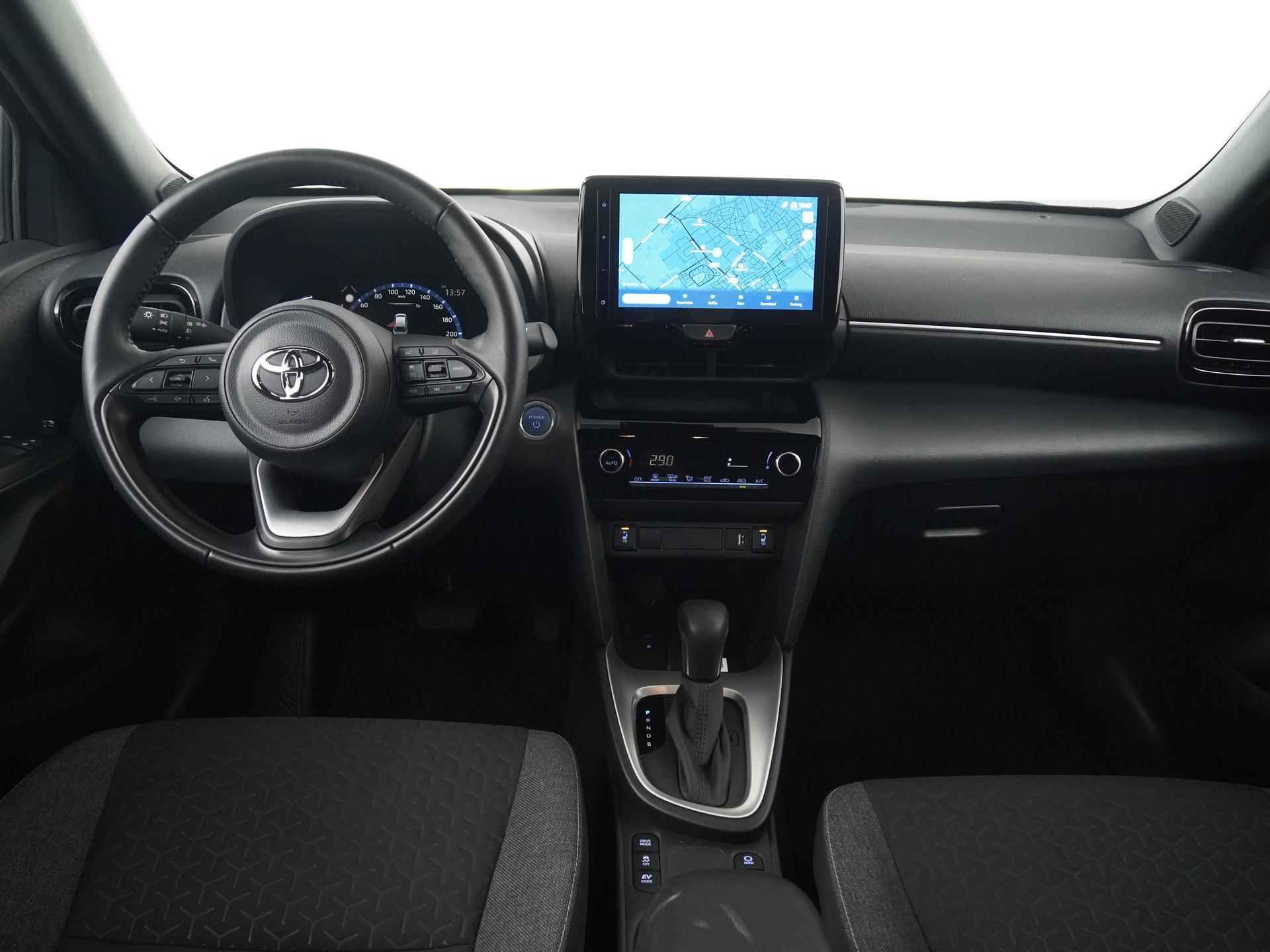 Toyota Yaris Cross 1.5 Hybrid Business Plus | Navigatie | Camera | Stoel & stuurverwarming | Zondag Open! - 5/37