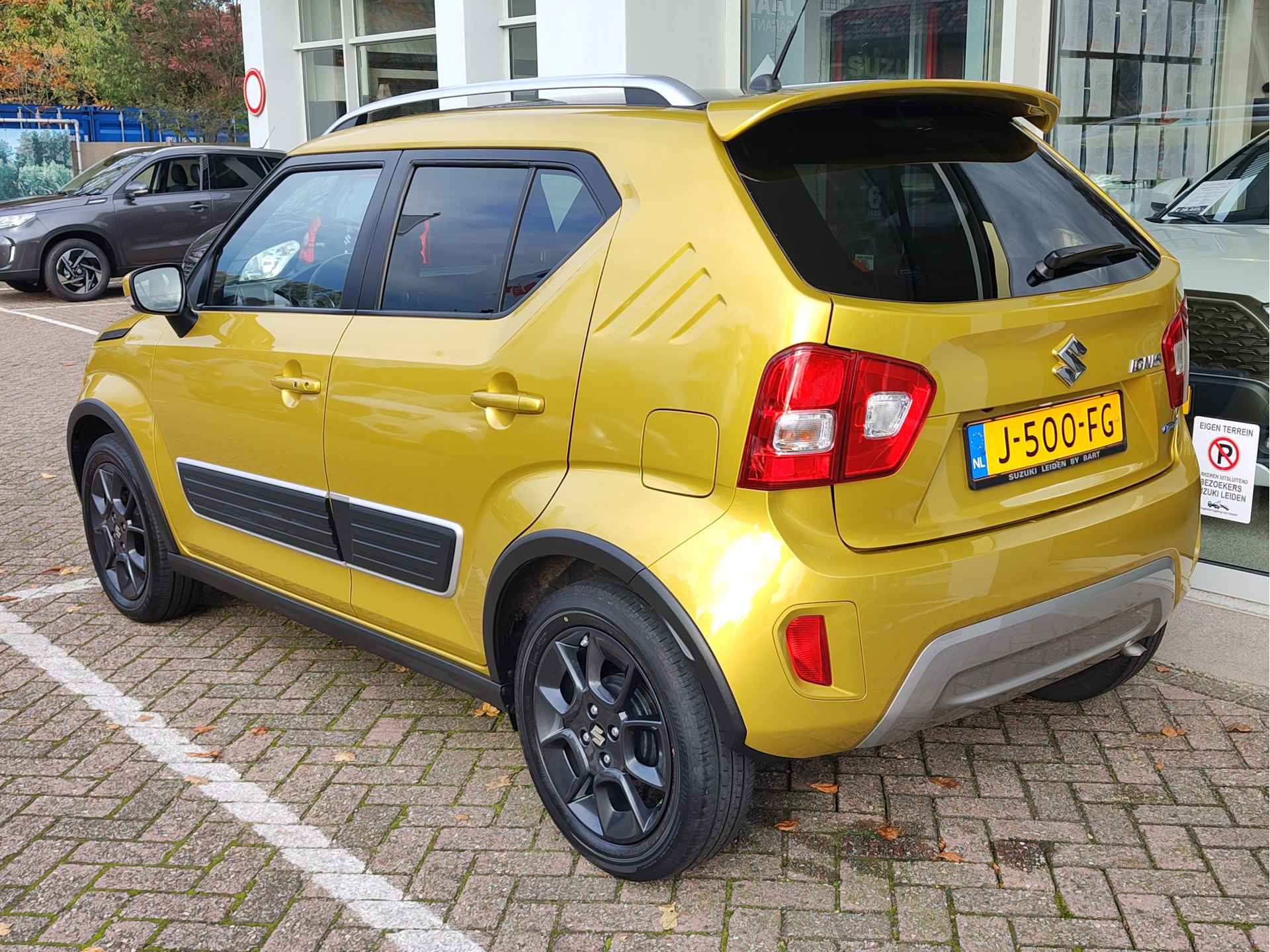 Suzuki Ignis 1.2 SMART HYBRID STYLE Sportpakket | Cruise | Clima | Stoelverwarming - 4/38