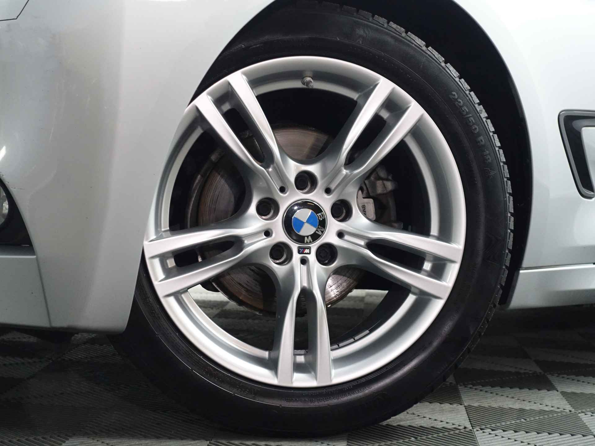 BMW 3-serie Gran Turismo 320i 184Pk M Performance Aut- Panodak, Xenon Led, Sfeerverlichting, Alcantara Sport Interieur, Dynamic Select - 32/44
