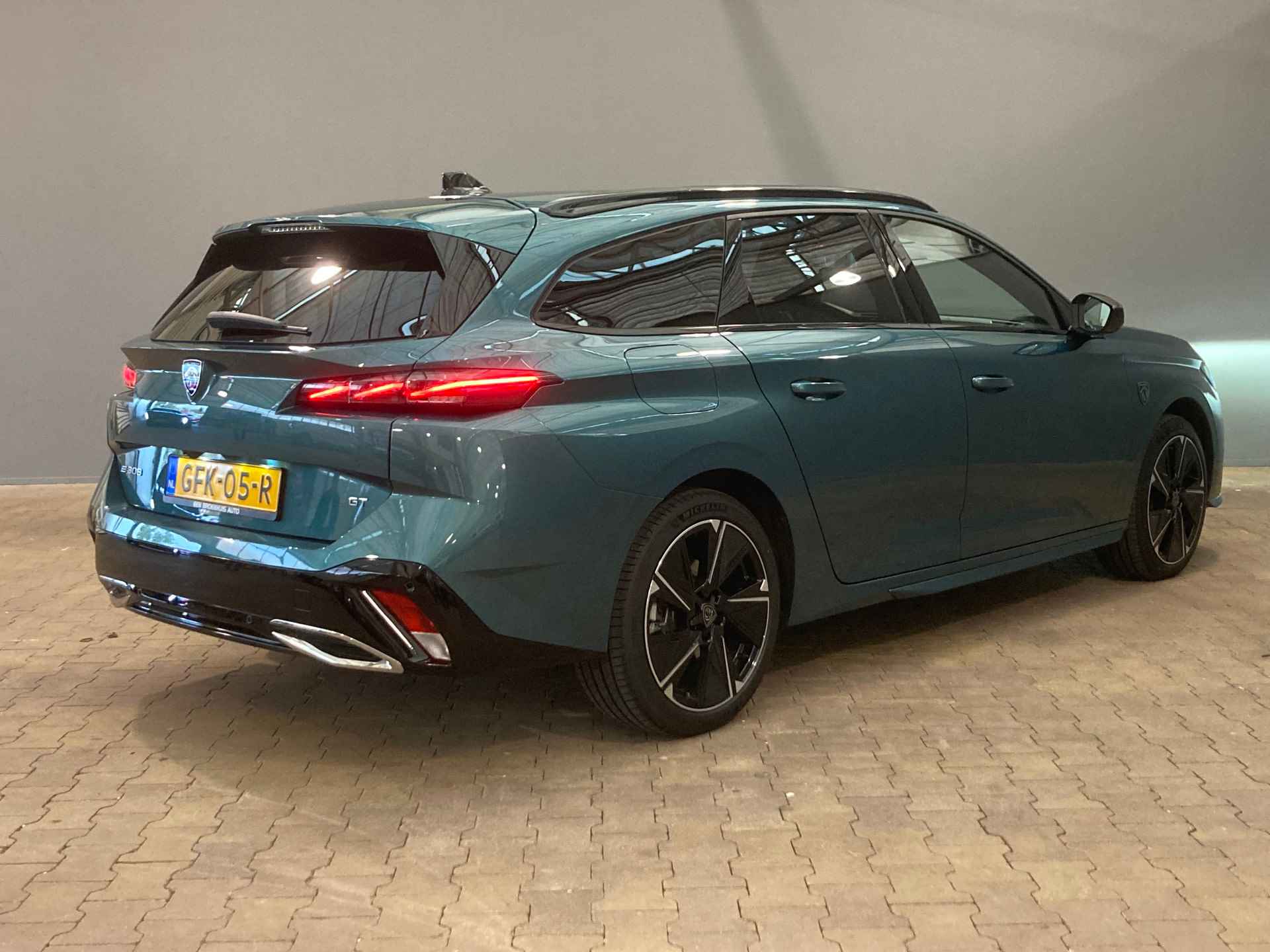 Peugeot e-308 SW GT EV 54 kWh| 11 kW lader | Apple Carplay/Android Auto|telefoonintegratie premium | dodehoek detectie - 2/33