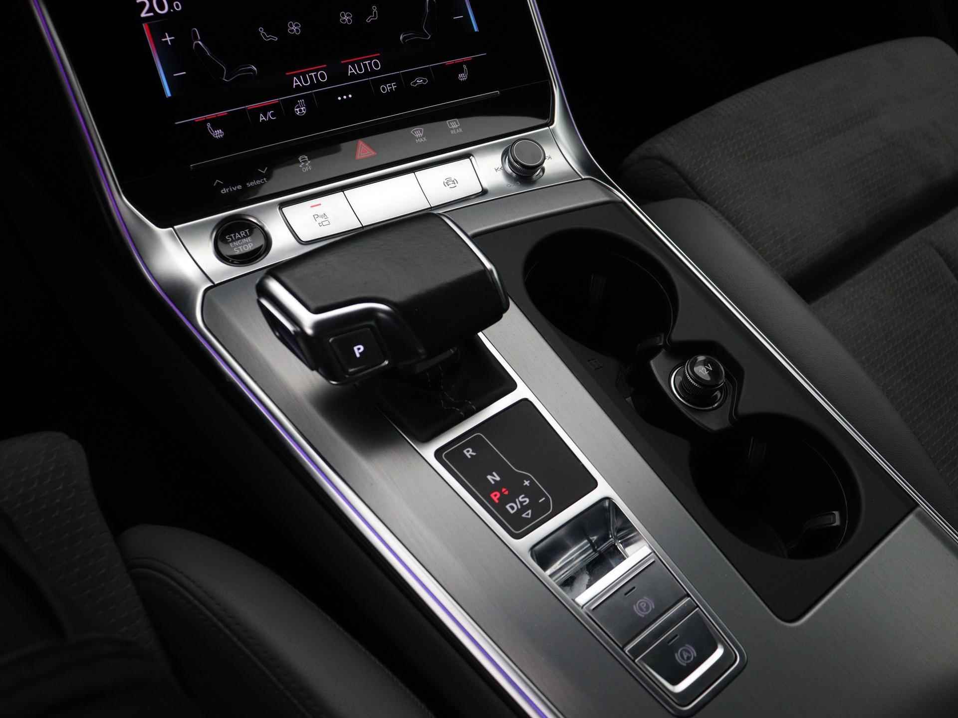 Audi A6 Limousine 50 TFSI e quattro Business edition | Pano dak | Trekhaak | B&O | Matrix-LED | Apple Carplay | 20"| - 18/25