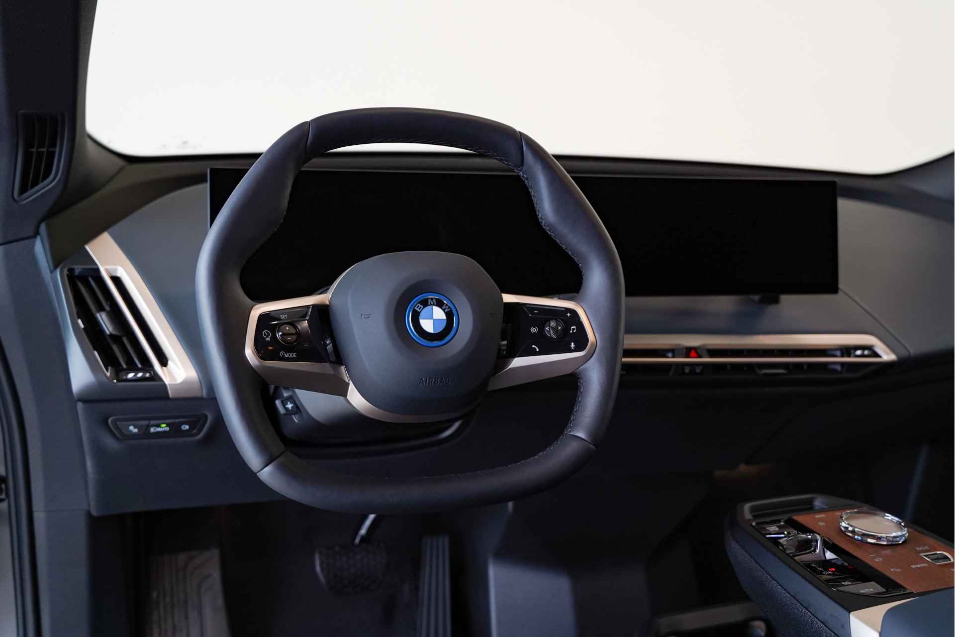 BMW iX xDrive50 High Executive Sportpakket - 11/29