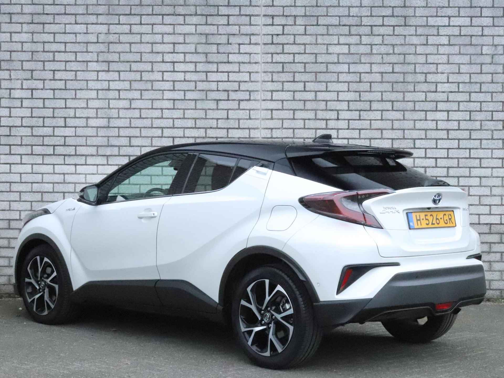 Toyota C-HR 1.8 Hybrid Style Ultimate | Navigatie | Achteruitrijcamera | Stoelverwarming | - 7/39