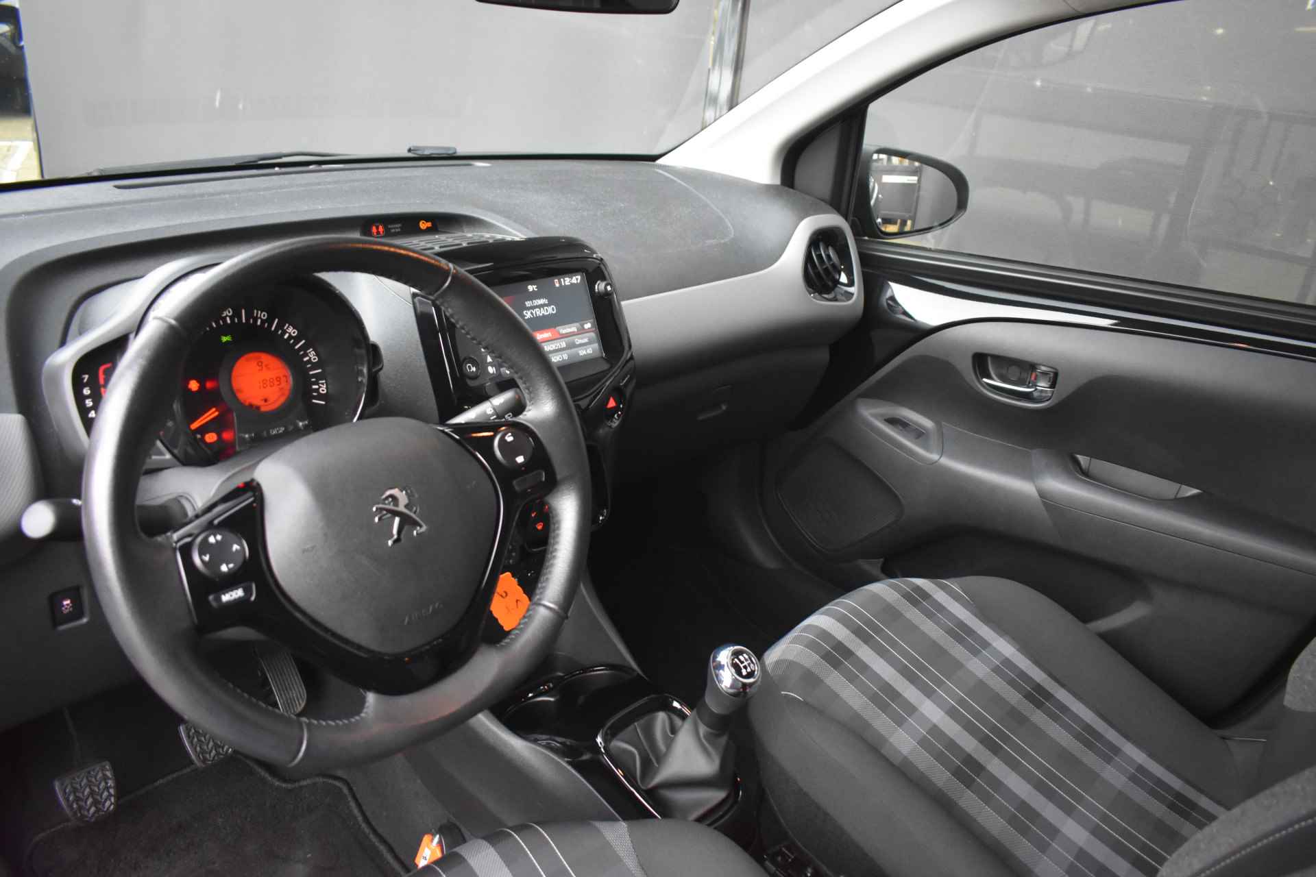 Peugeot 108 1.0 e-VTi Allure | Unieke KM-Stand! | Navigatie | Achteruitrijcamera | Climate Control | 15"LMV | Cruise Control | 1e Eigenaar | - 7/40