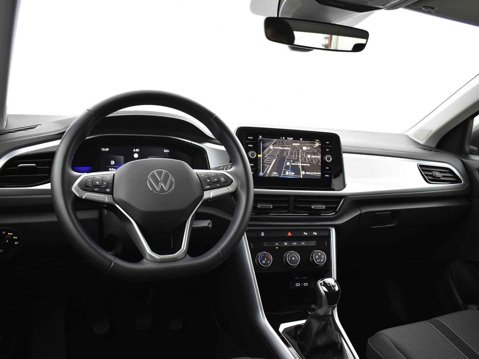 Volkswagen T-Roc 1.0 Tsi 110pk Life | Airco | App-Connect | P-Sensoren | Camera | 16'' Inch | Garantie t/m 22-06-2027 of 100.000km - 18/32