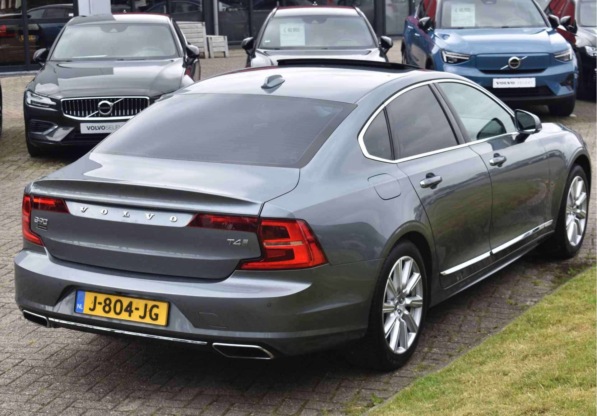 Volvo S90 T4 190PK Automaat Business Luxury + | Panoramadak | Head up display | Stoelverwarming | ACC | Camera - 11/46