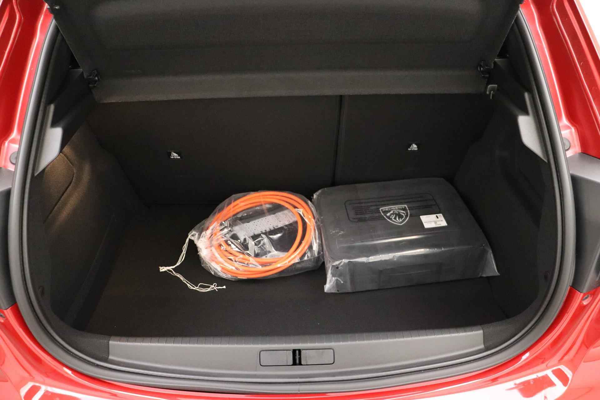 Peugeot e-208 EV GT Pack 50 kWh 100% Elektrisch | 3-Fase | Camera | Parkeersensor | Stoelverwarming | Navigatie | Cruise Control | 3D Instrumentenpaneel | - 11/40
