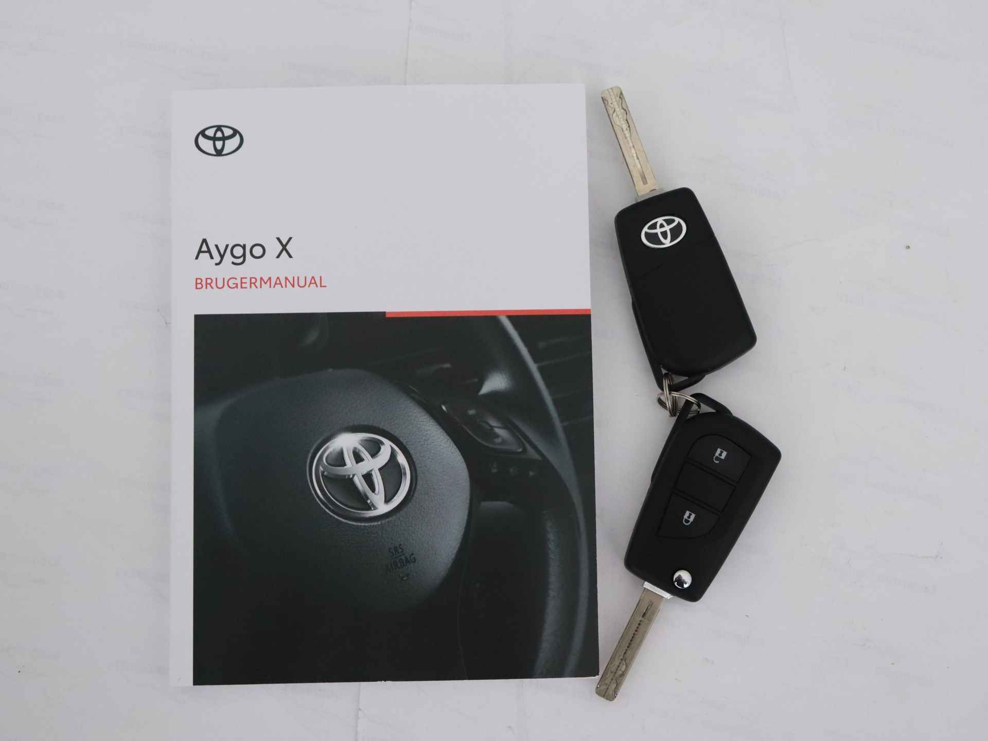 Toyota Aygo X 1.0 First Edition Limited | LED | Lichtmetalen velgen | Automatische airco | - 10/38