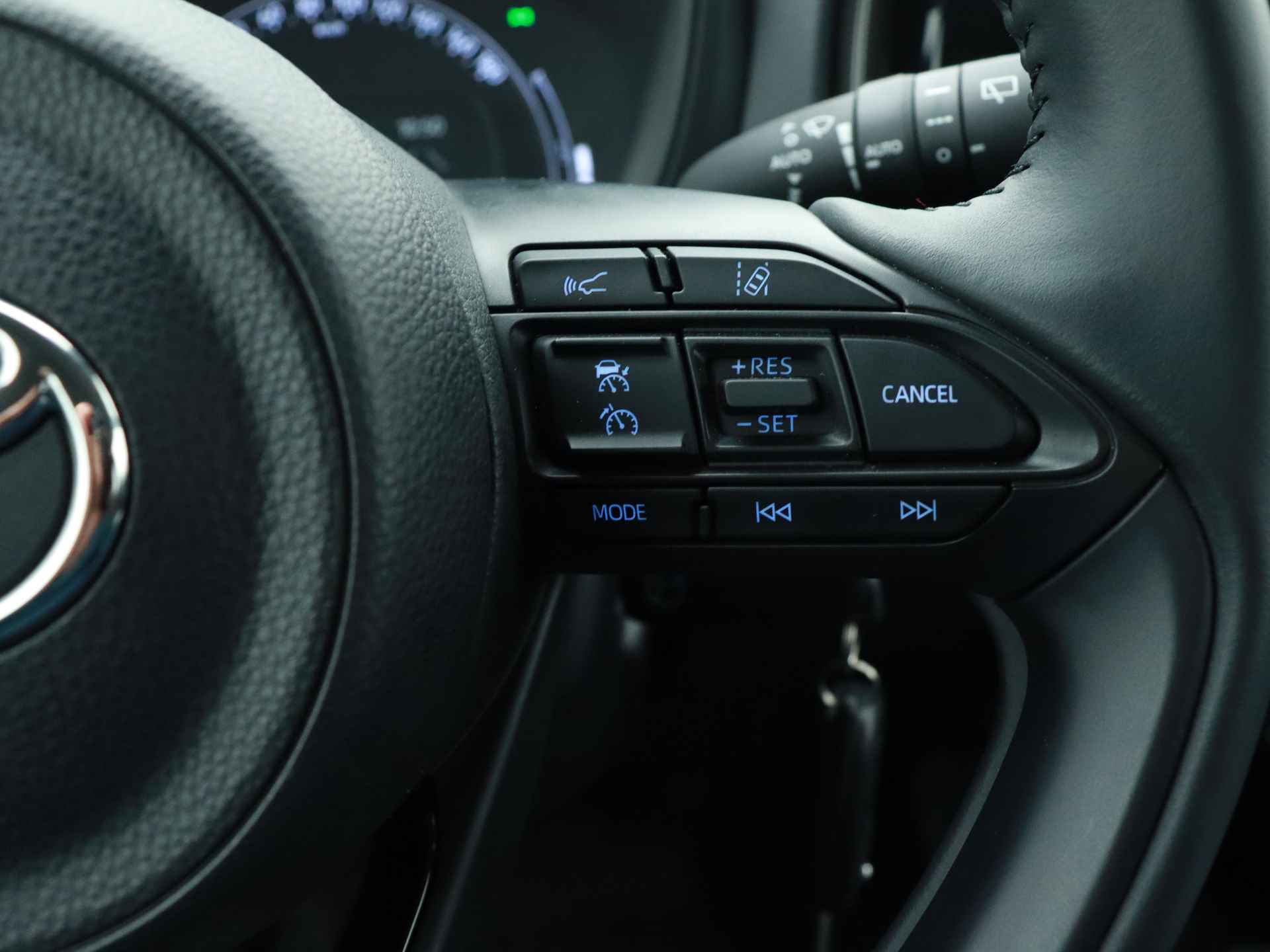 Toyota Aygo X 1.0 First Edition Limited | LED | Lichtmetalen velgen | Automatische airco | - 17/38