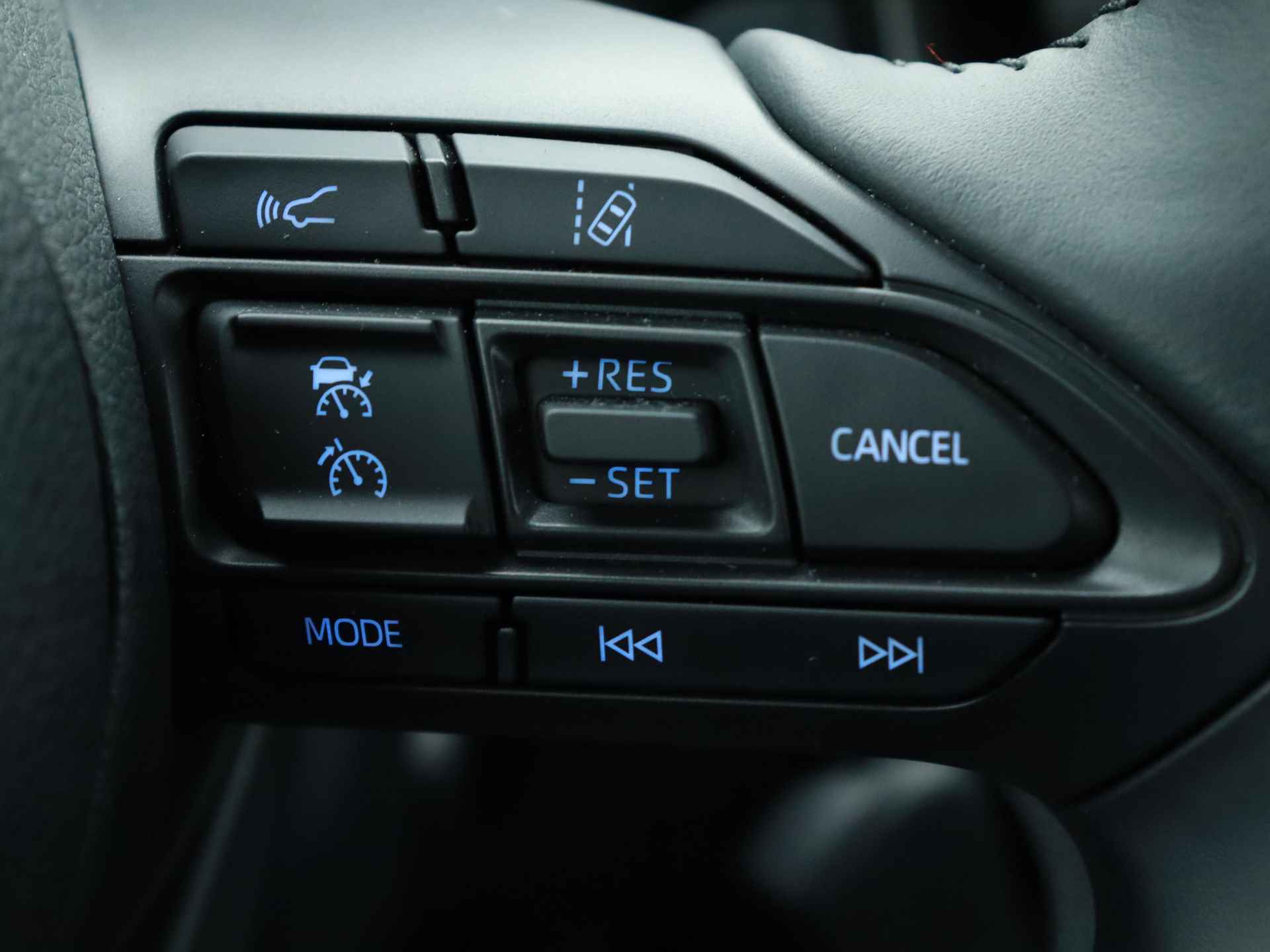 Toyota Aygo X 1.0 First Edition Limited | LED | Lichtmetalen velgen | Automatische airco | - 20/38